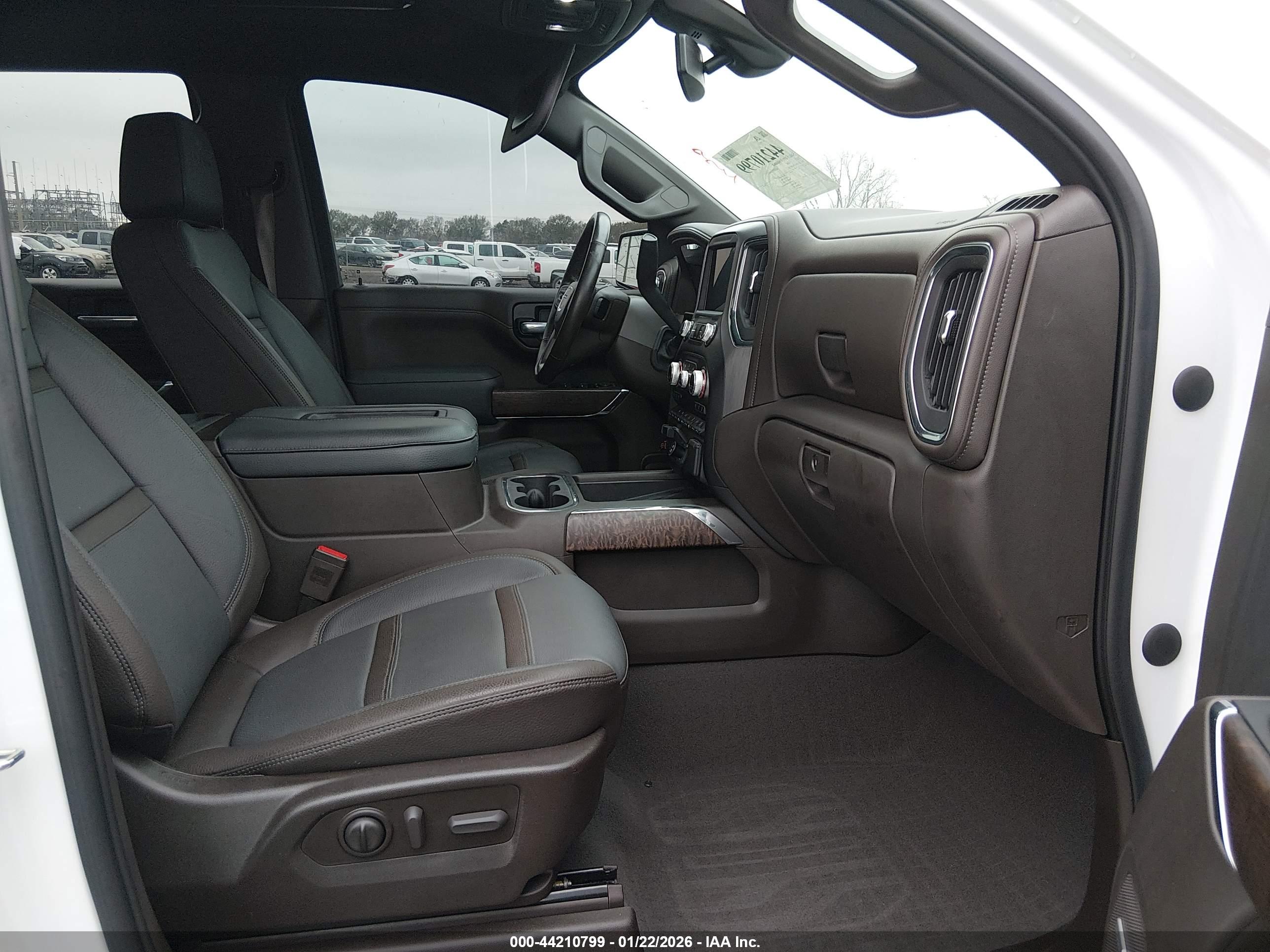 GMC SIERRA image 5