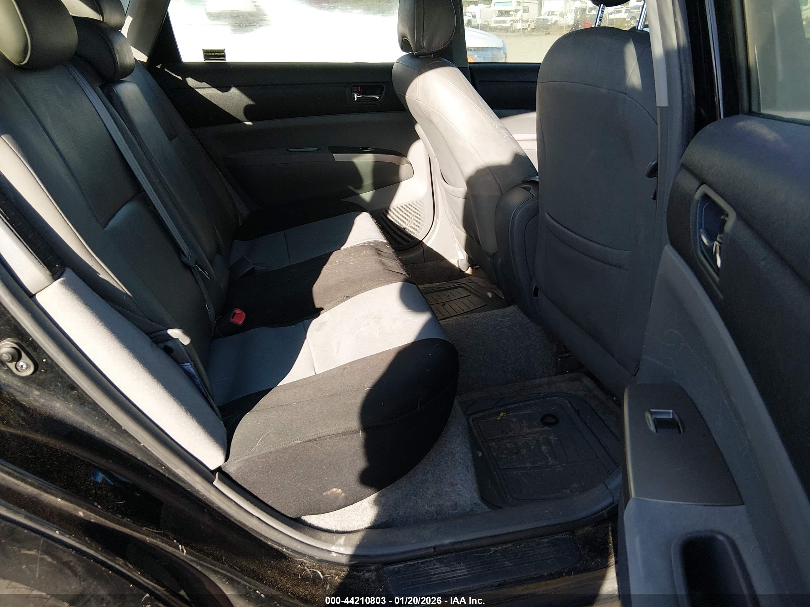 TOYOTA PRIUS image 8