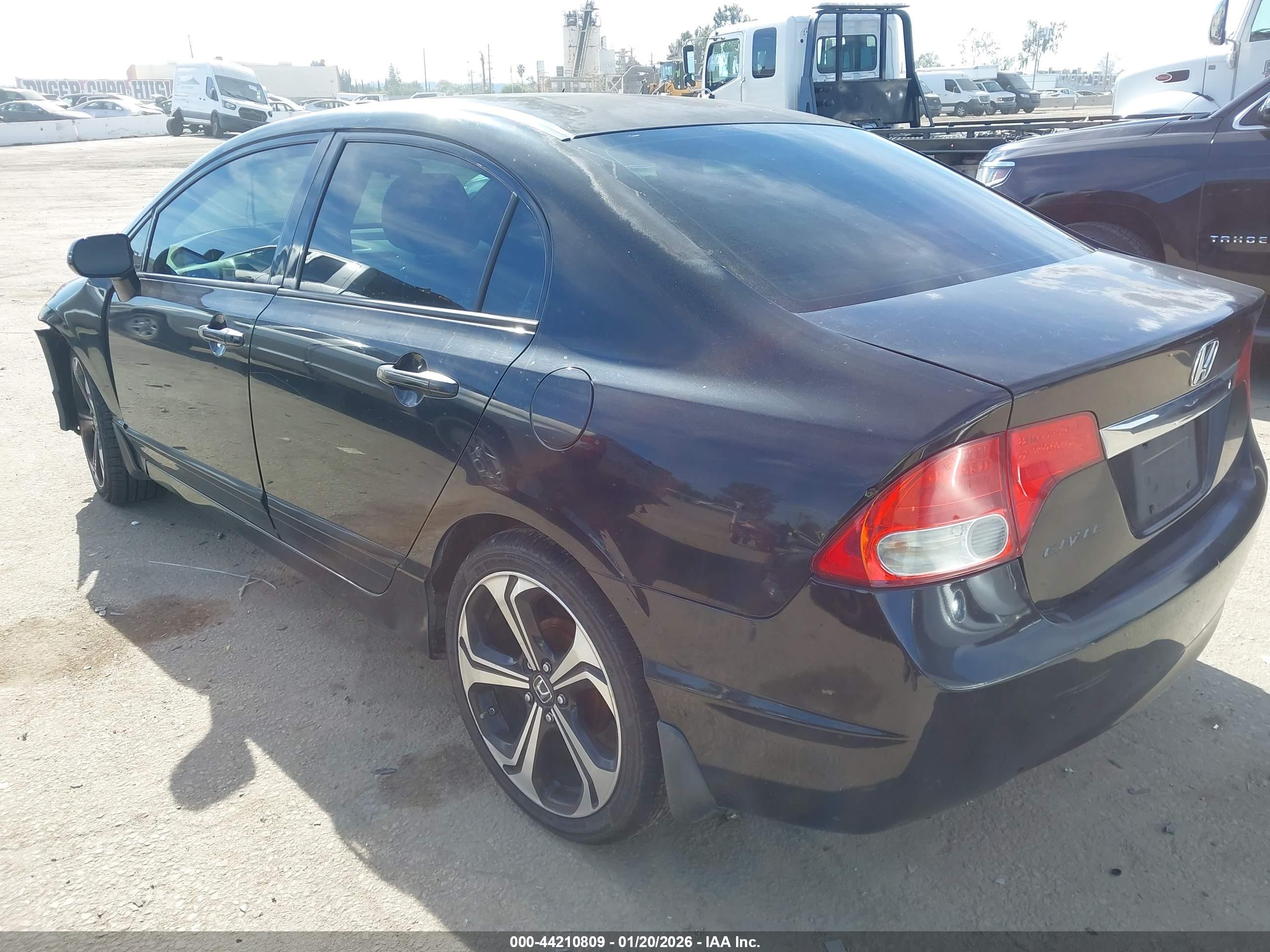 HONDA CIVIC image 3