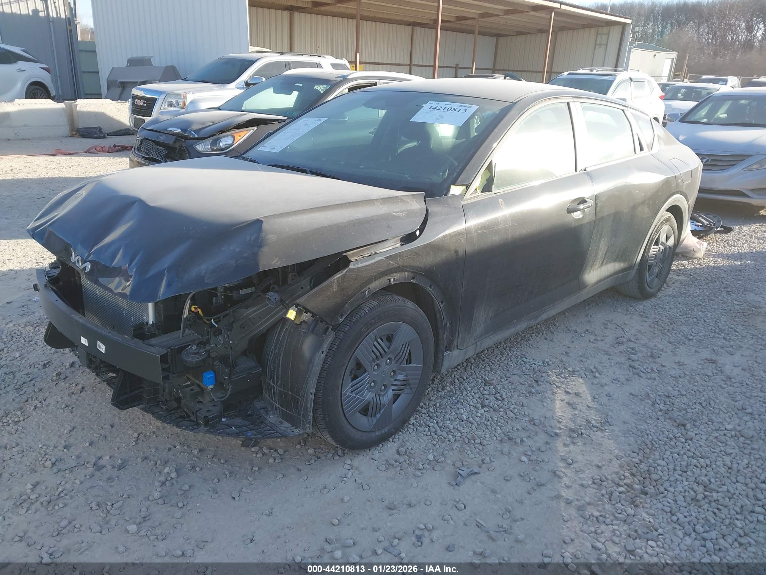 KIA K4 image 2