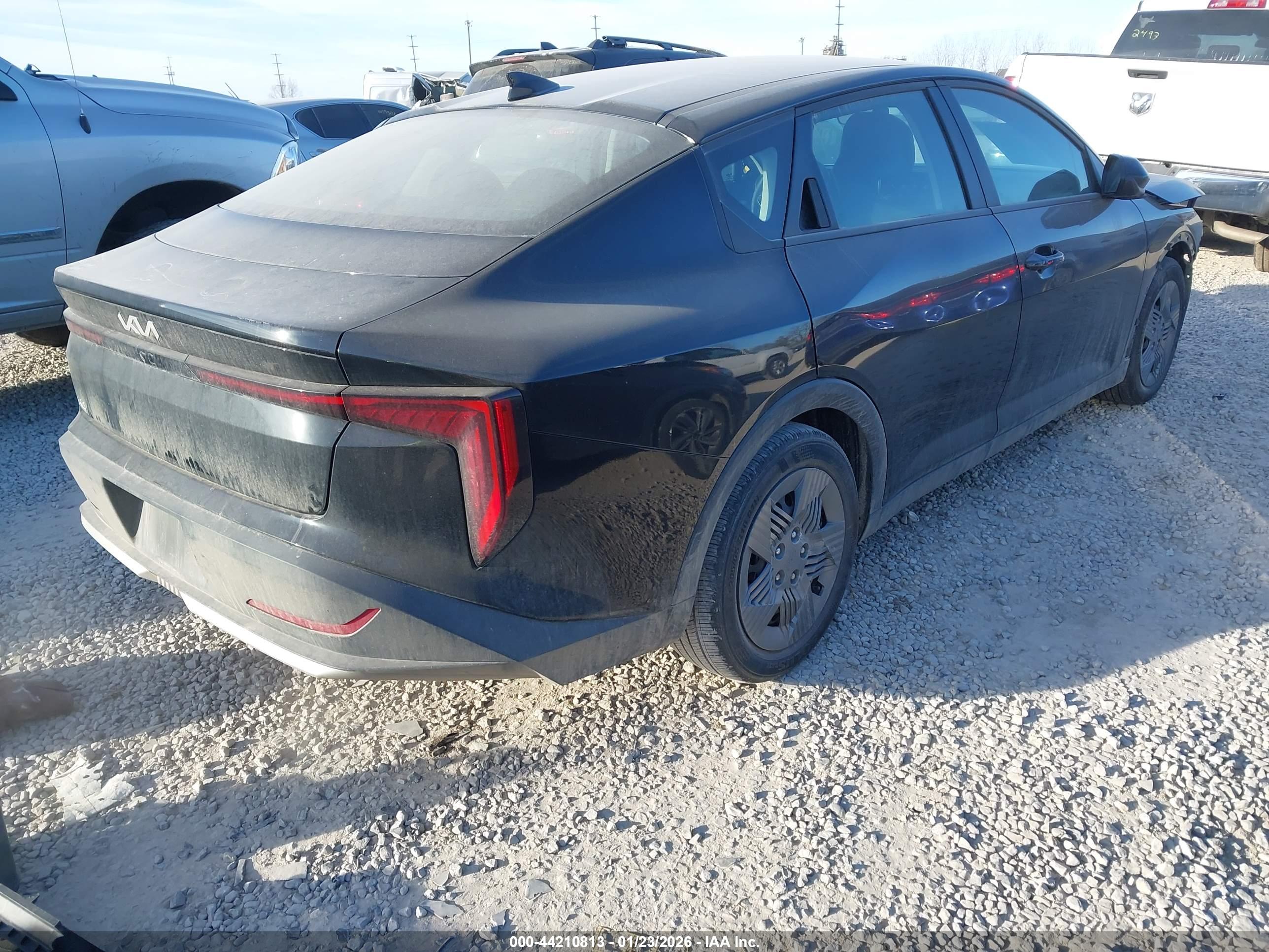 KIA K4 image 4