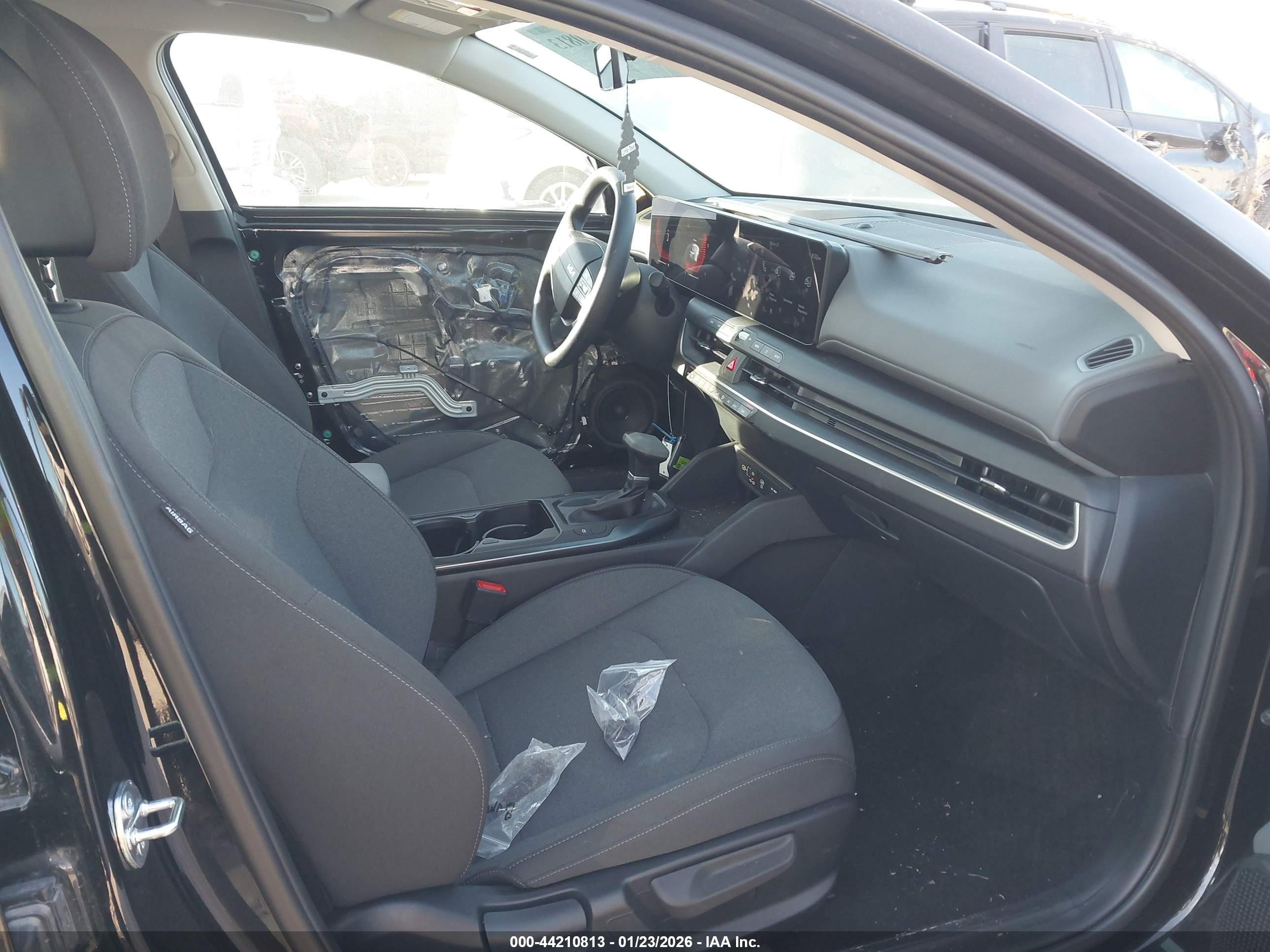 KIA K4 image 5