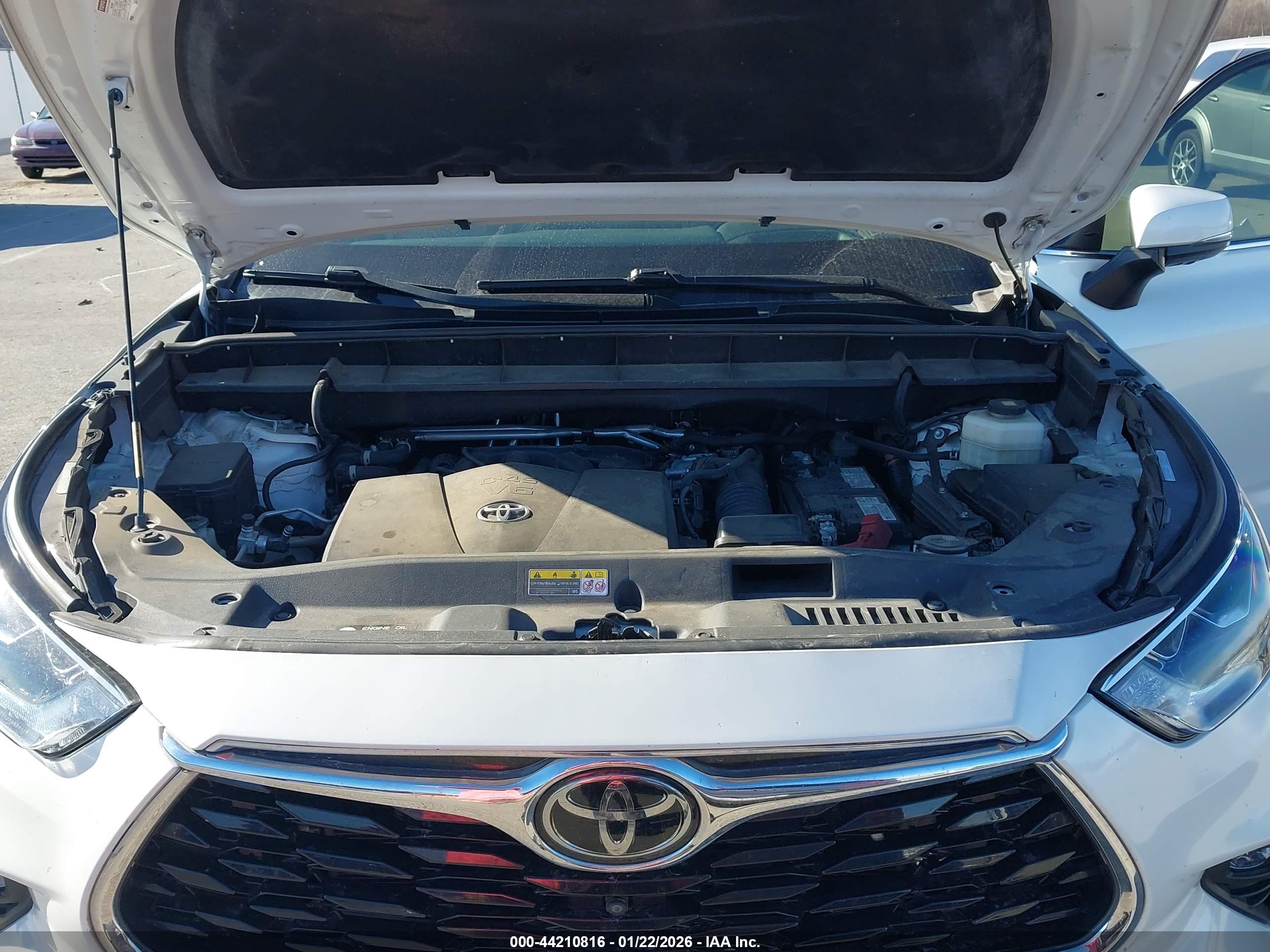 TOYOTA HIGHLANDER image 10