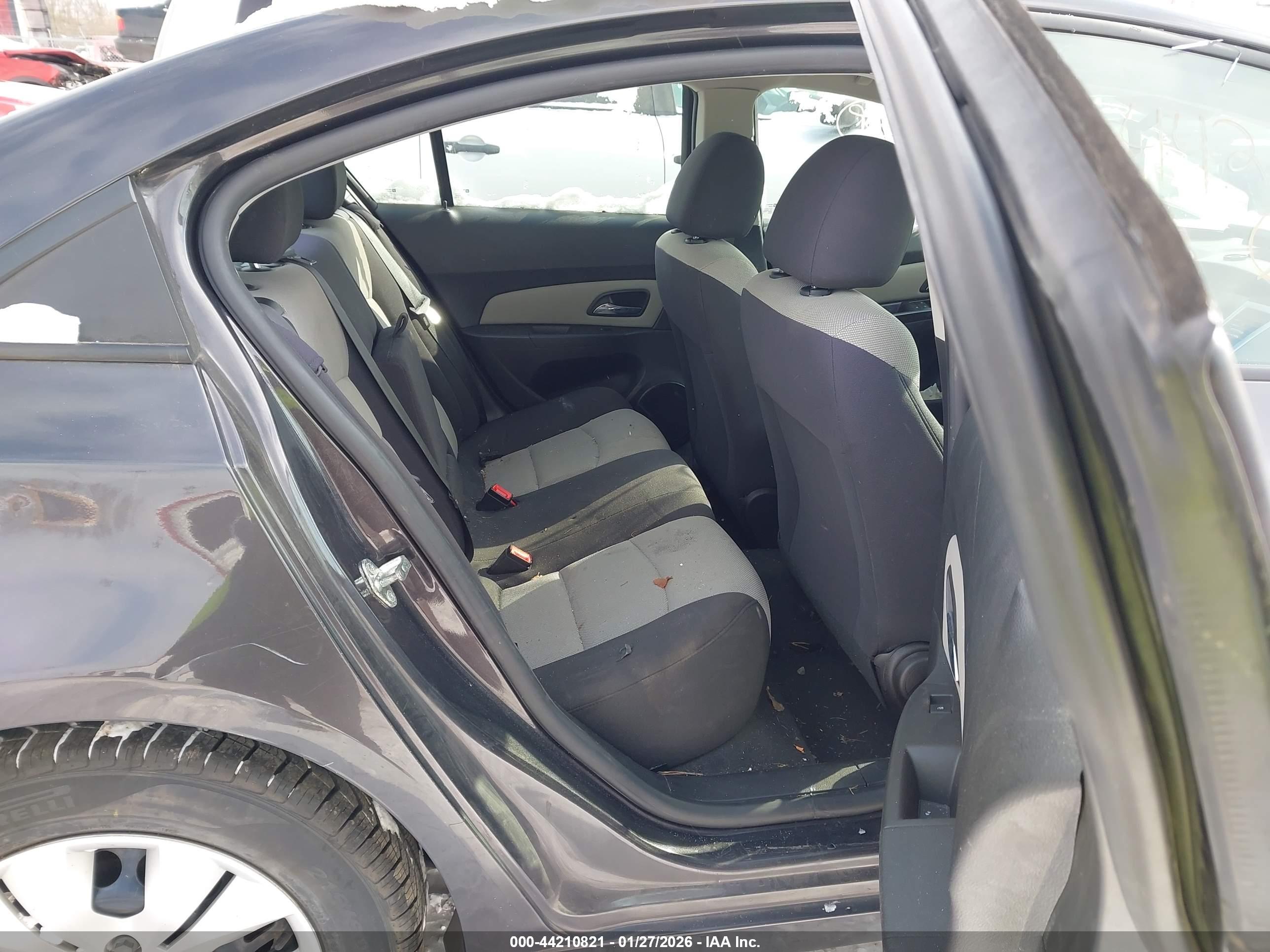 CHEVROLET CRUZE image 8