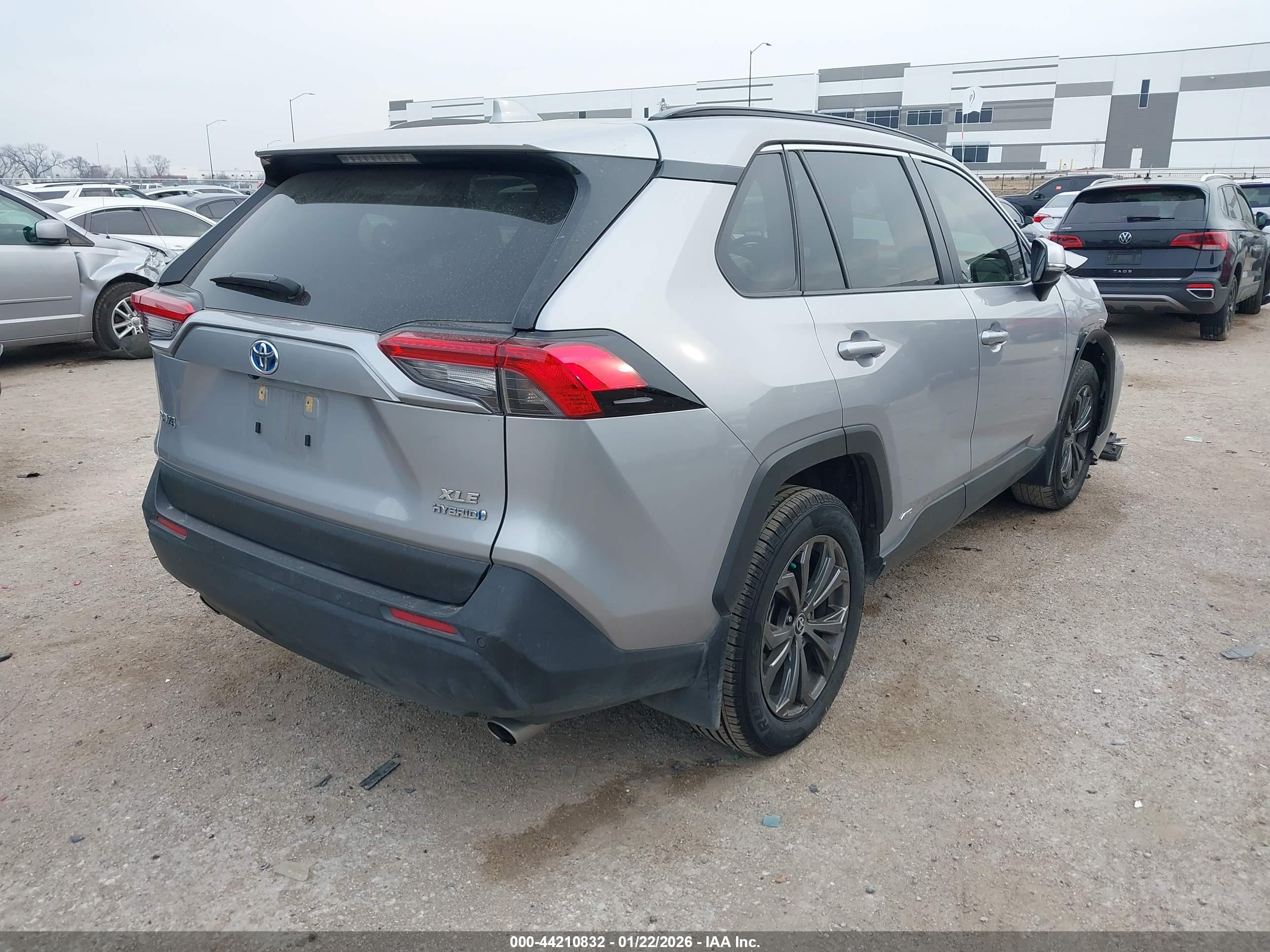 TOYOTA RAV4 image 4