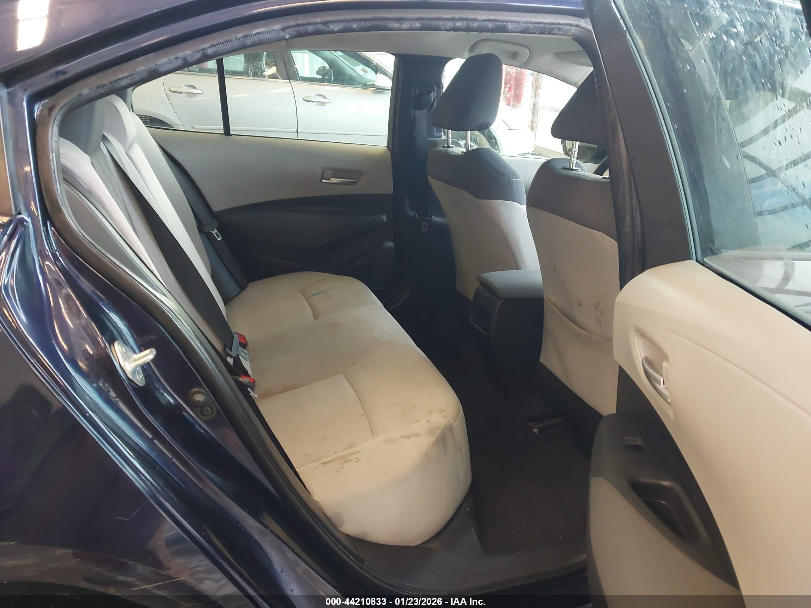 TOYOTA COROLLA image 8