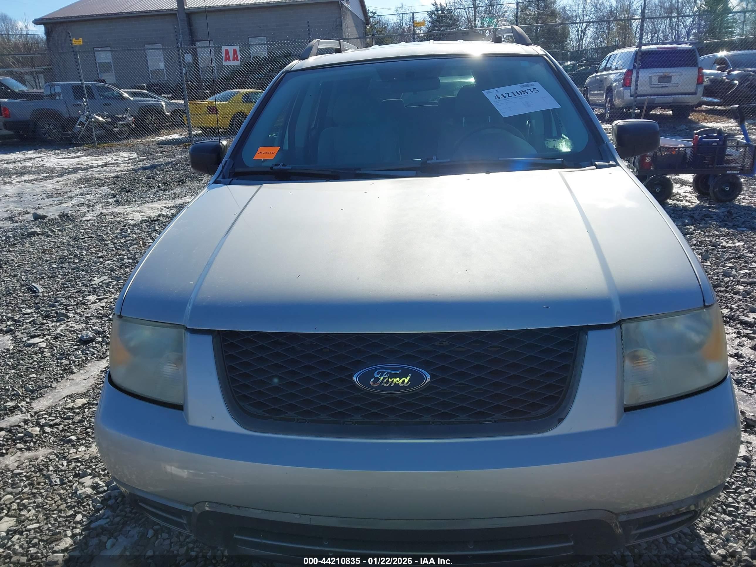 FORD FREESTYLE image 6