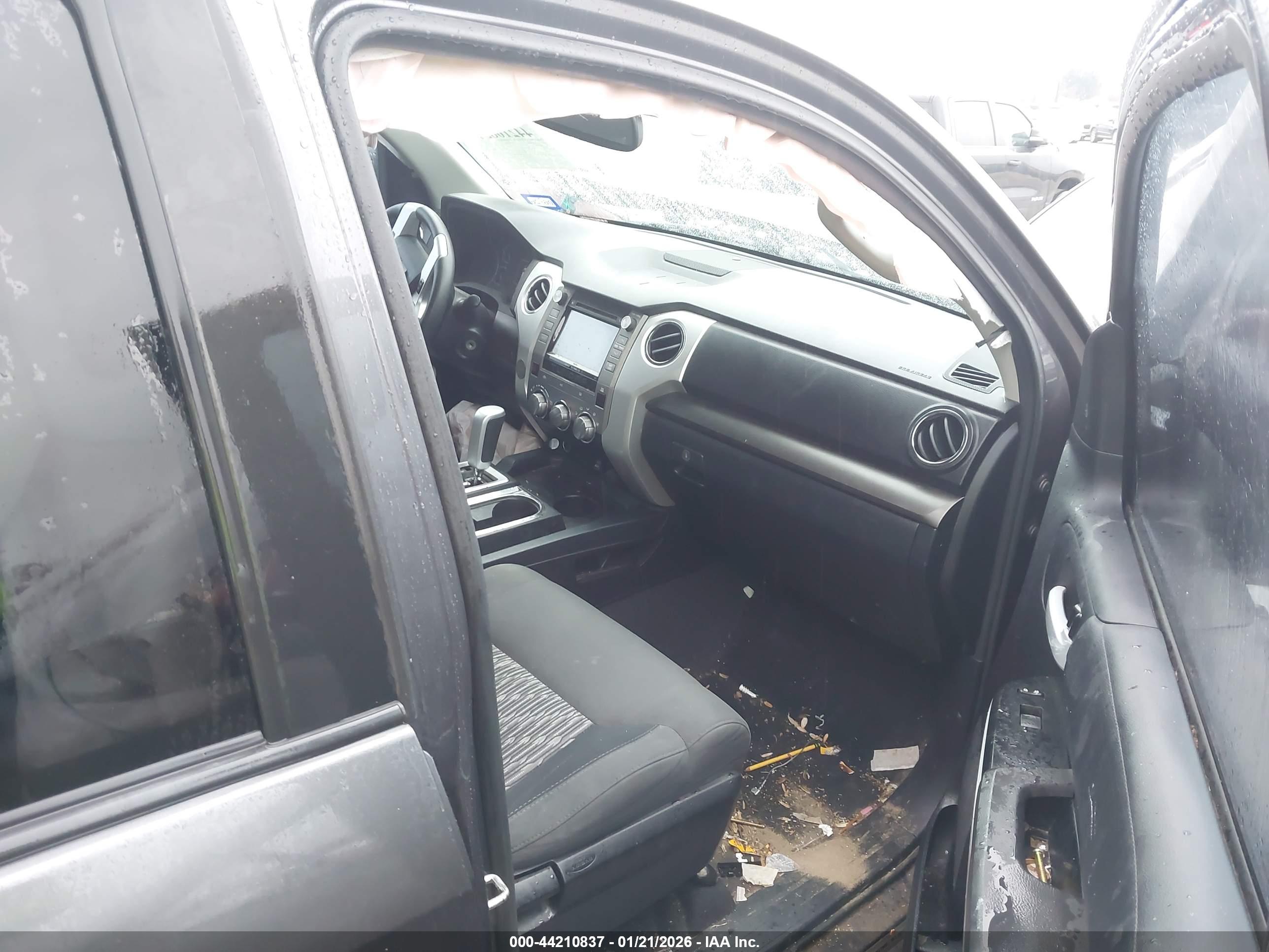 TOYOTA TUNDRA image 5