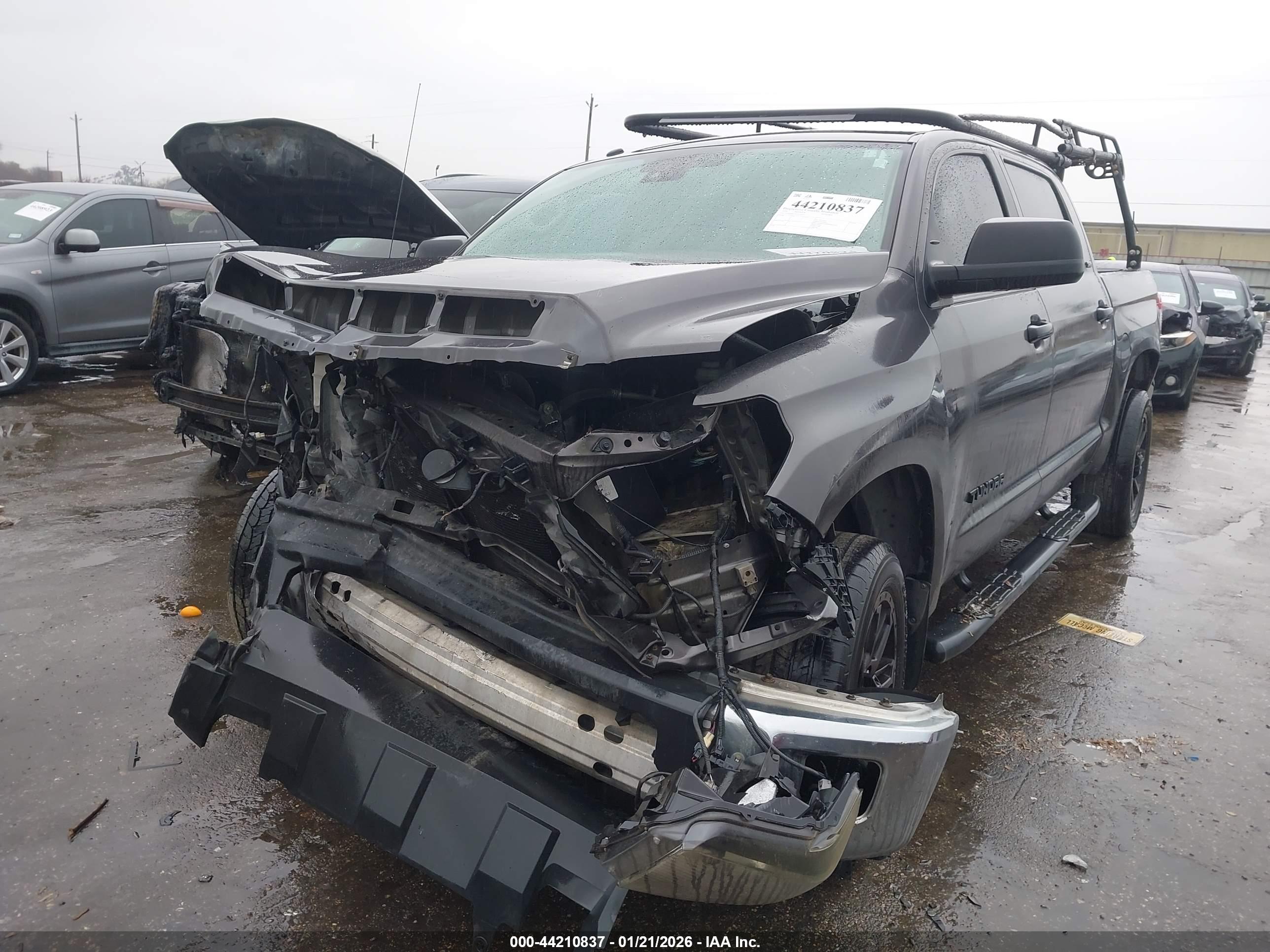 TOYOTA TUNDRA image 6