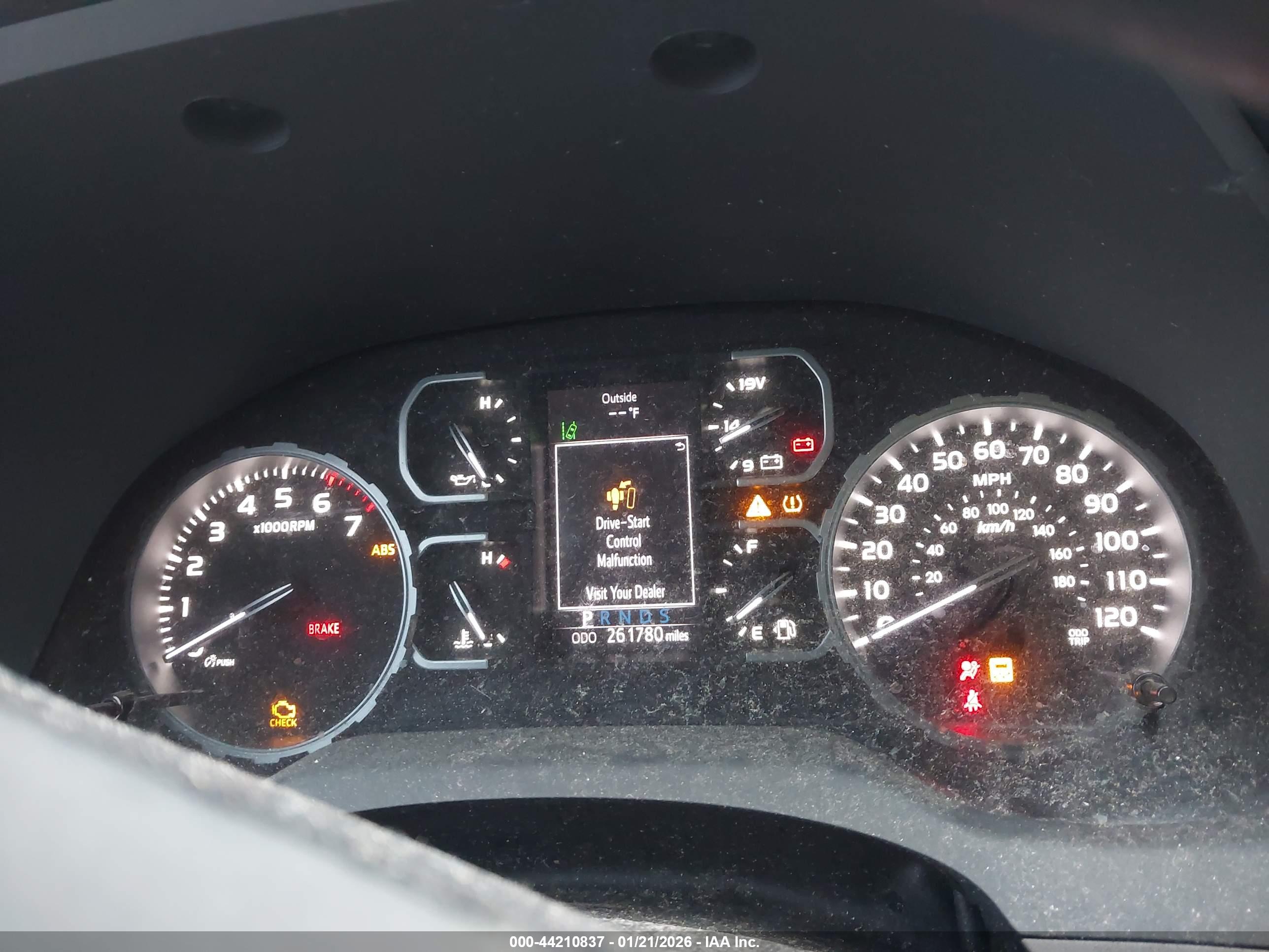 TOYOTA TUNDRA image 7