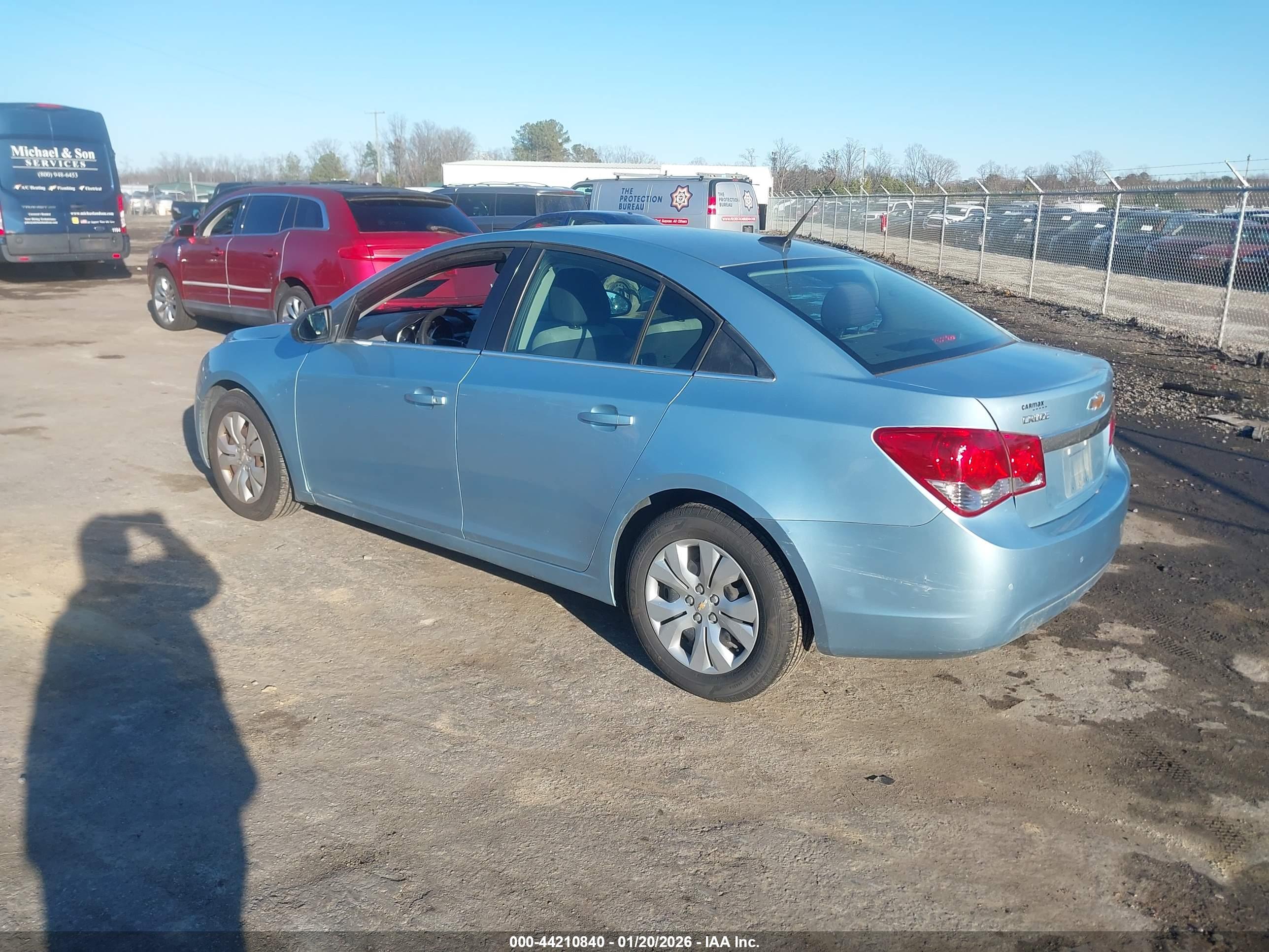 CHEVROLET CRUZE image 3