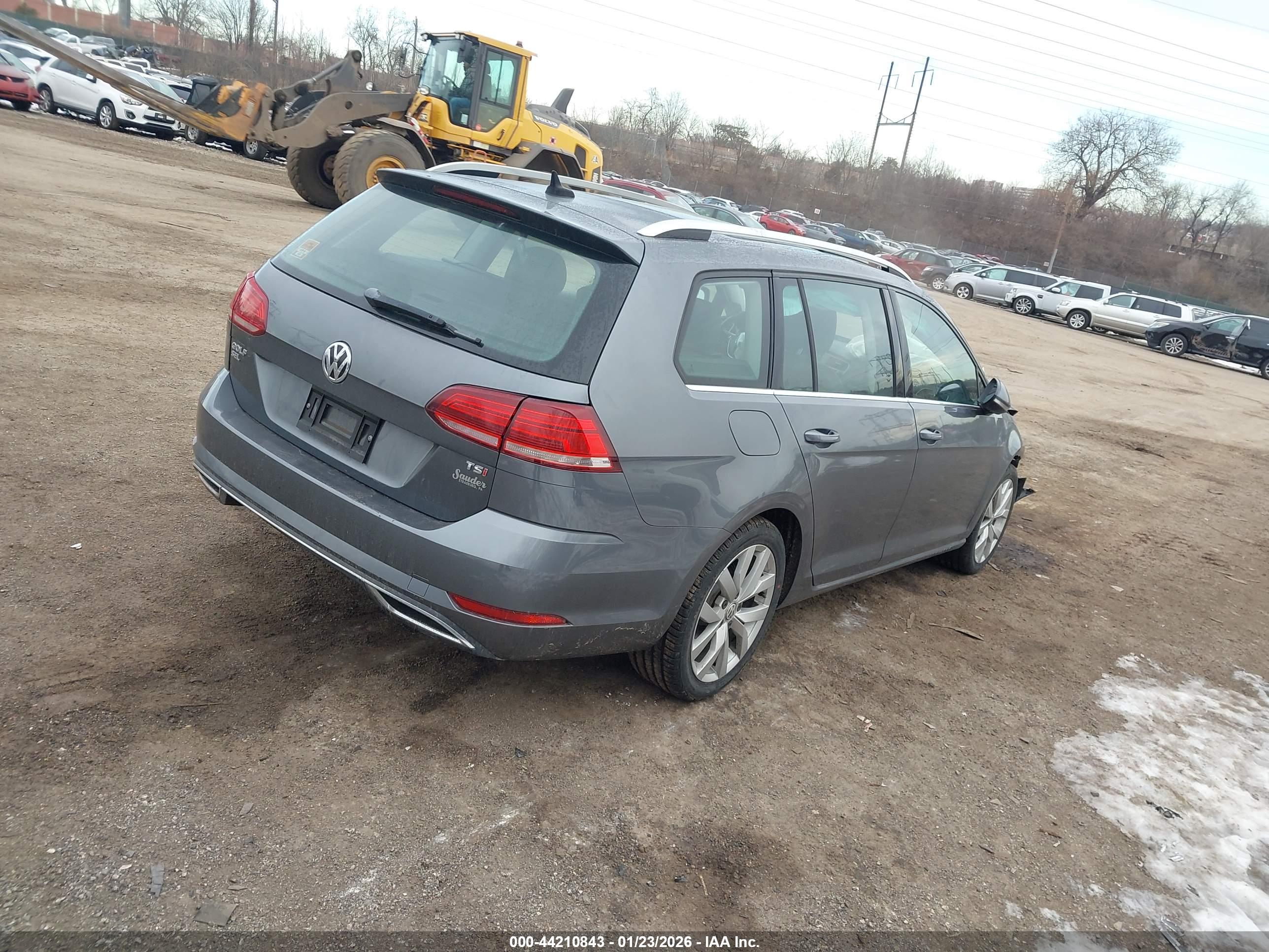 VOLKSWAGEN GOLF image 4