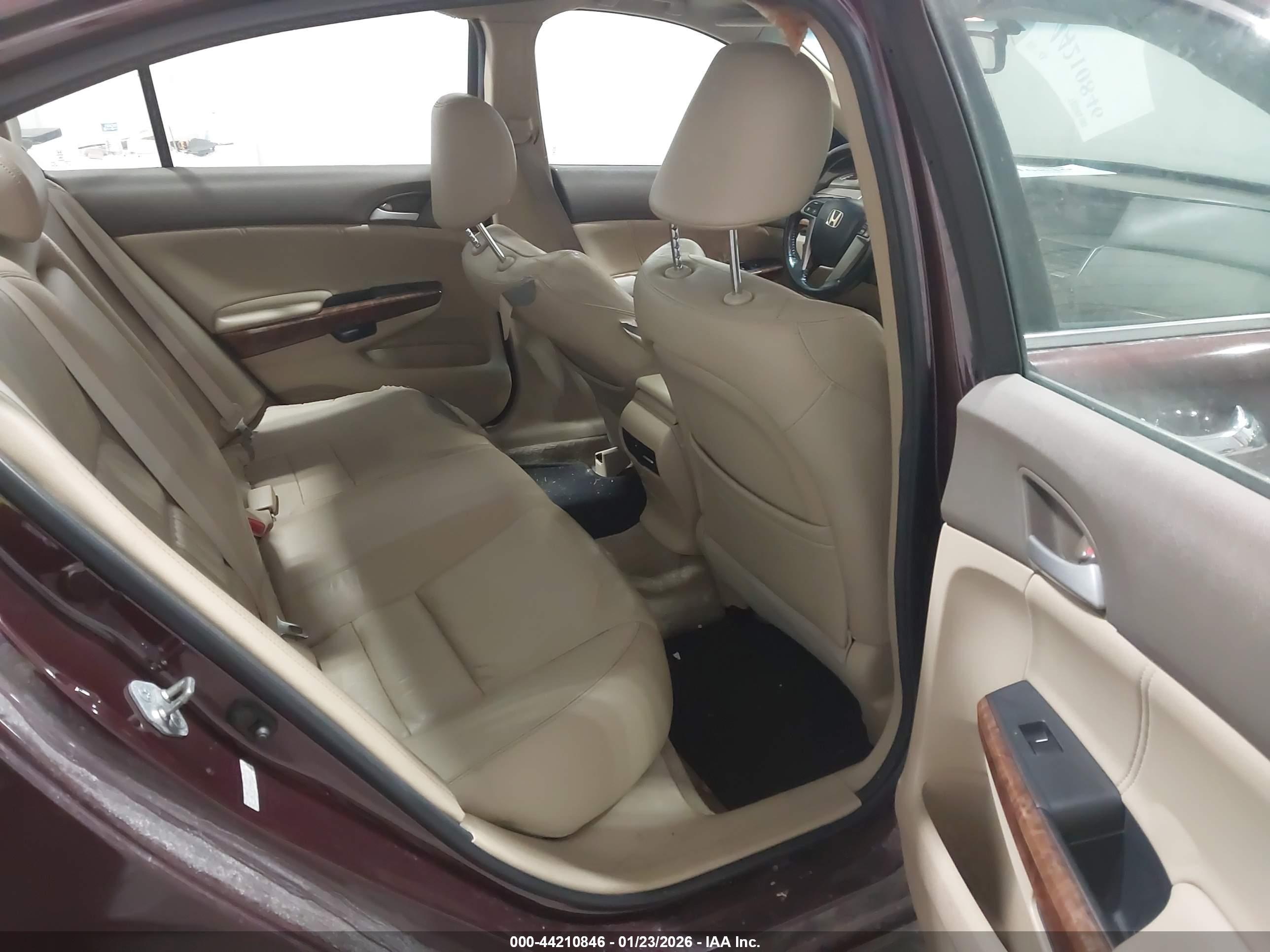 HONDA ACCORD image 8