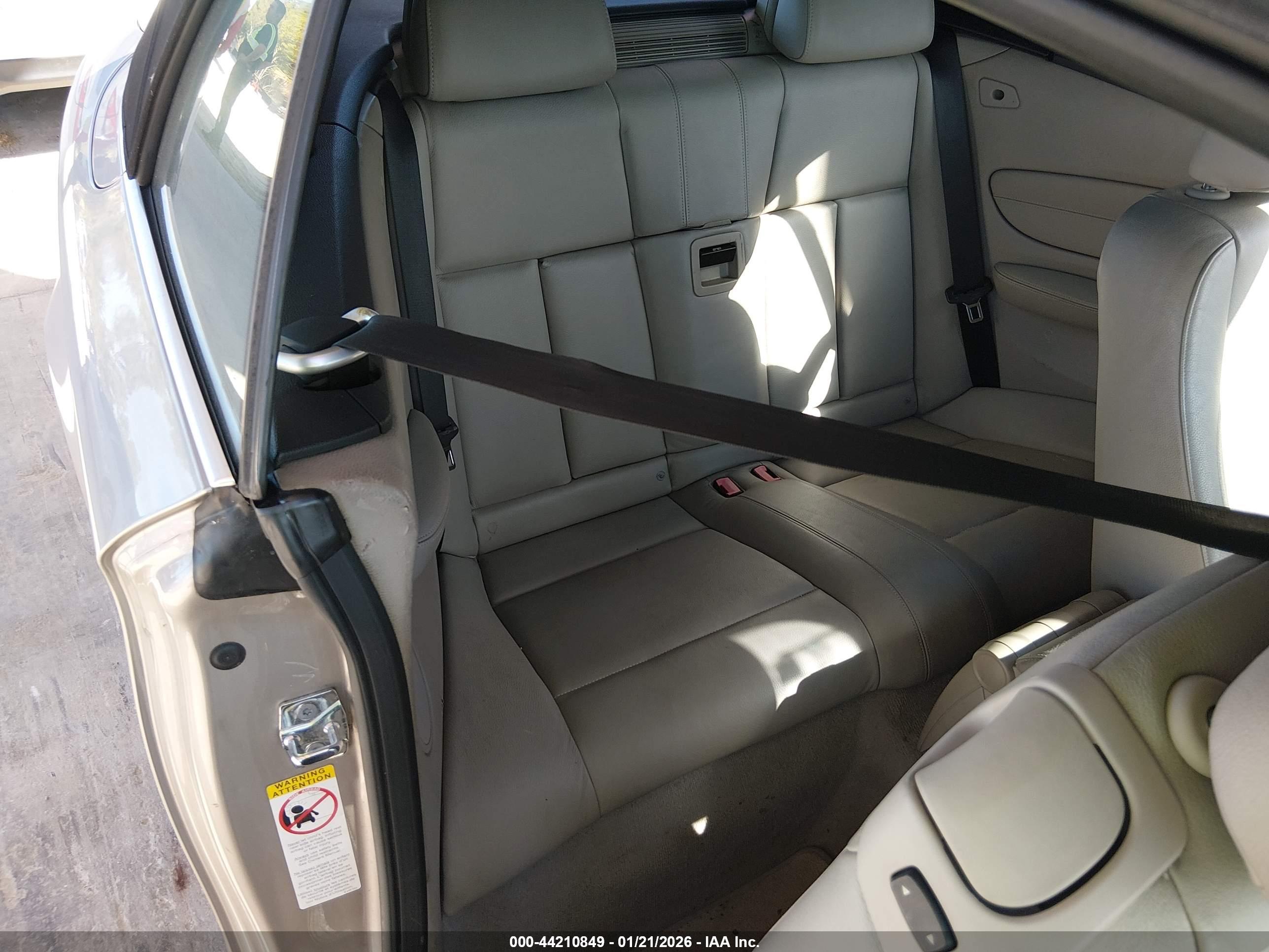 BMW 128I image 8
