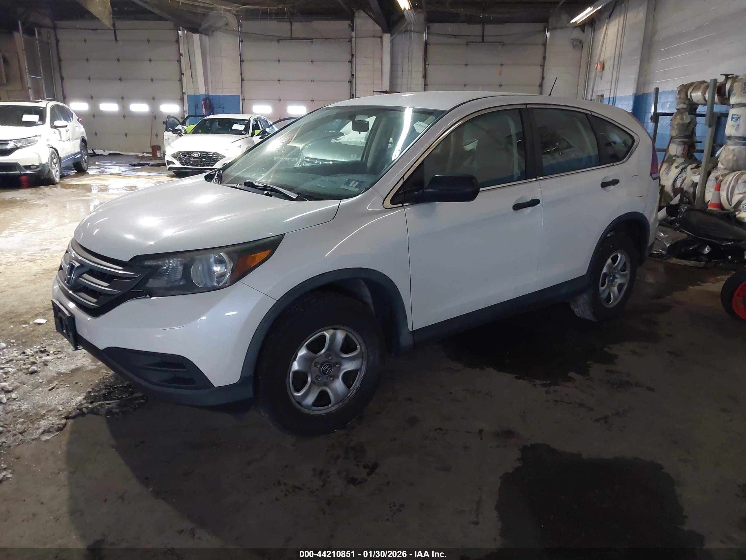 HONDA CR-V image 2