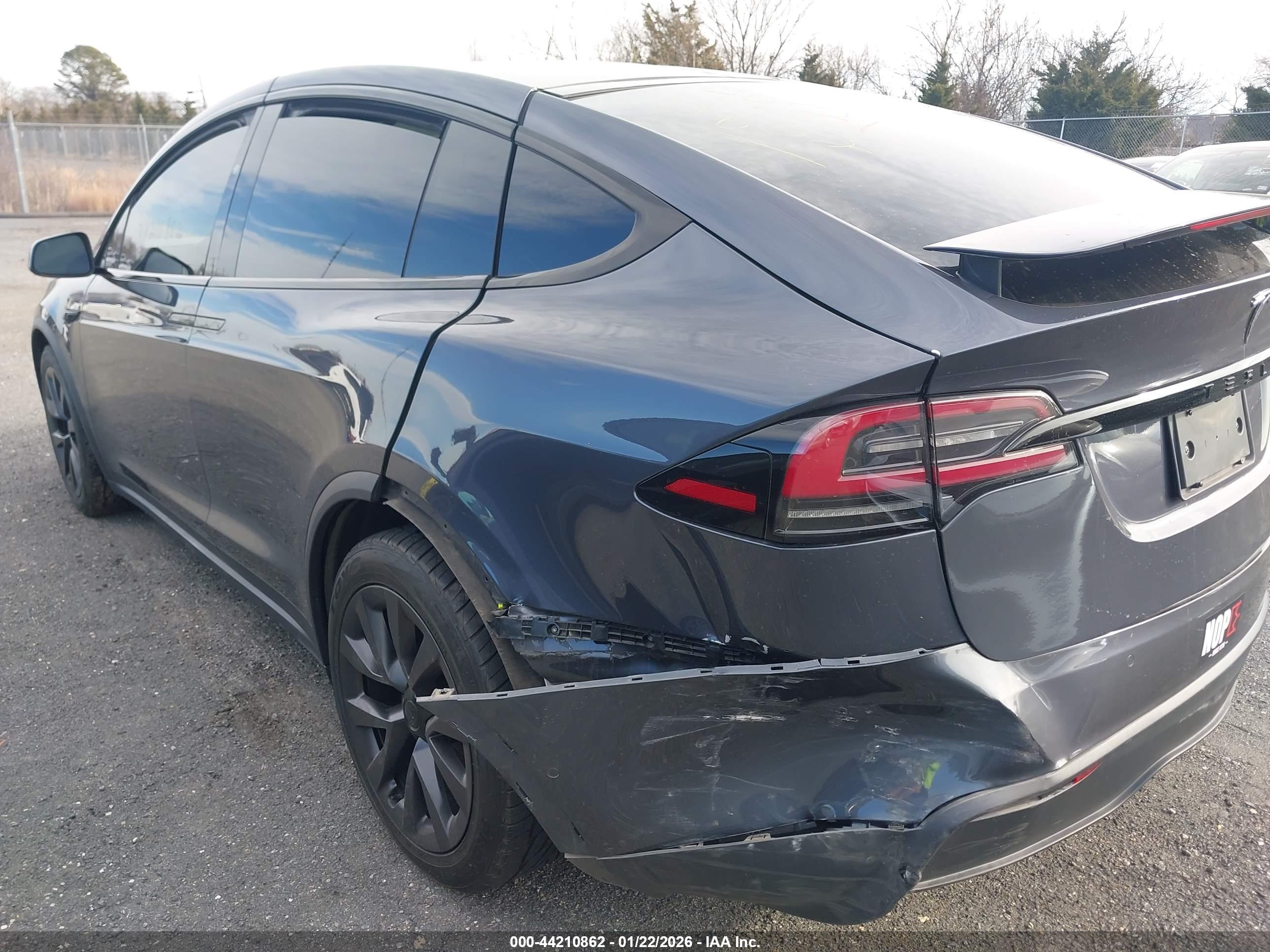 TESLA MODEL image 6