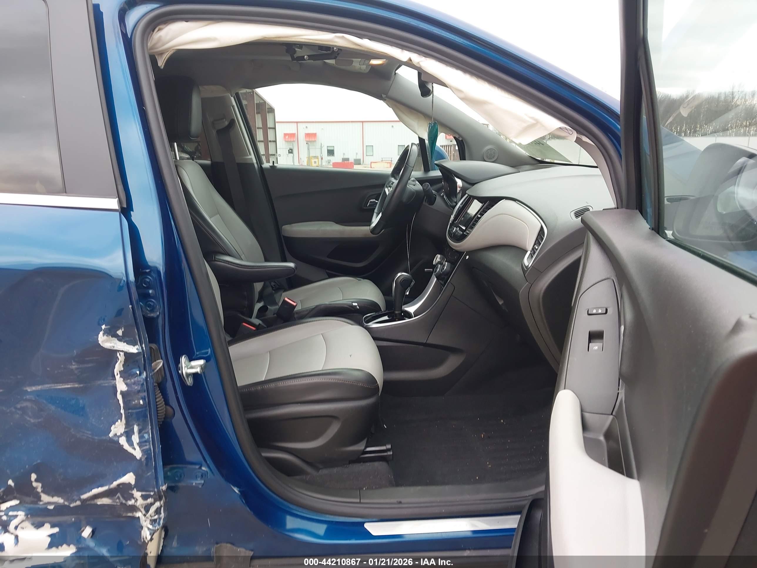 CHEVROLET TRAX image 5