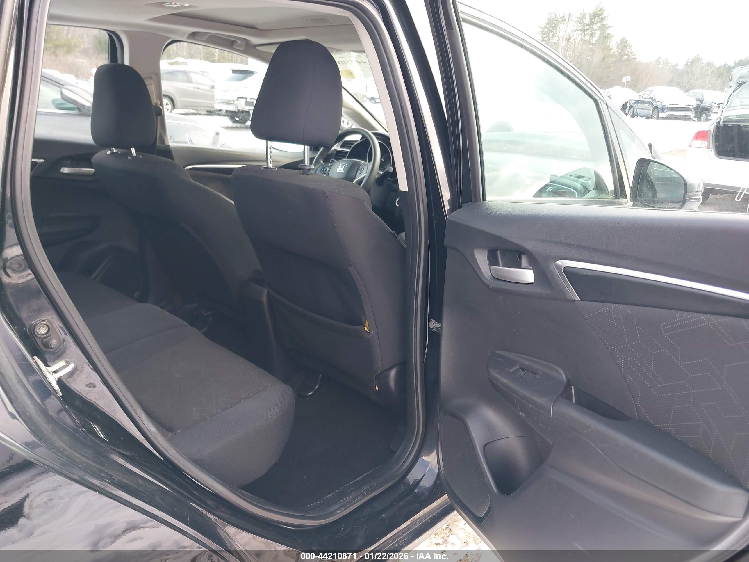 HONDA FIT image 8