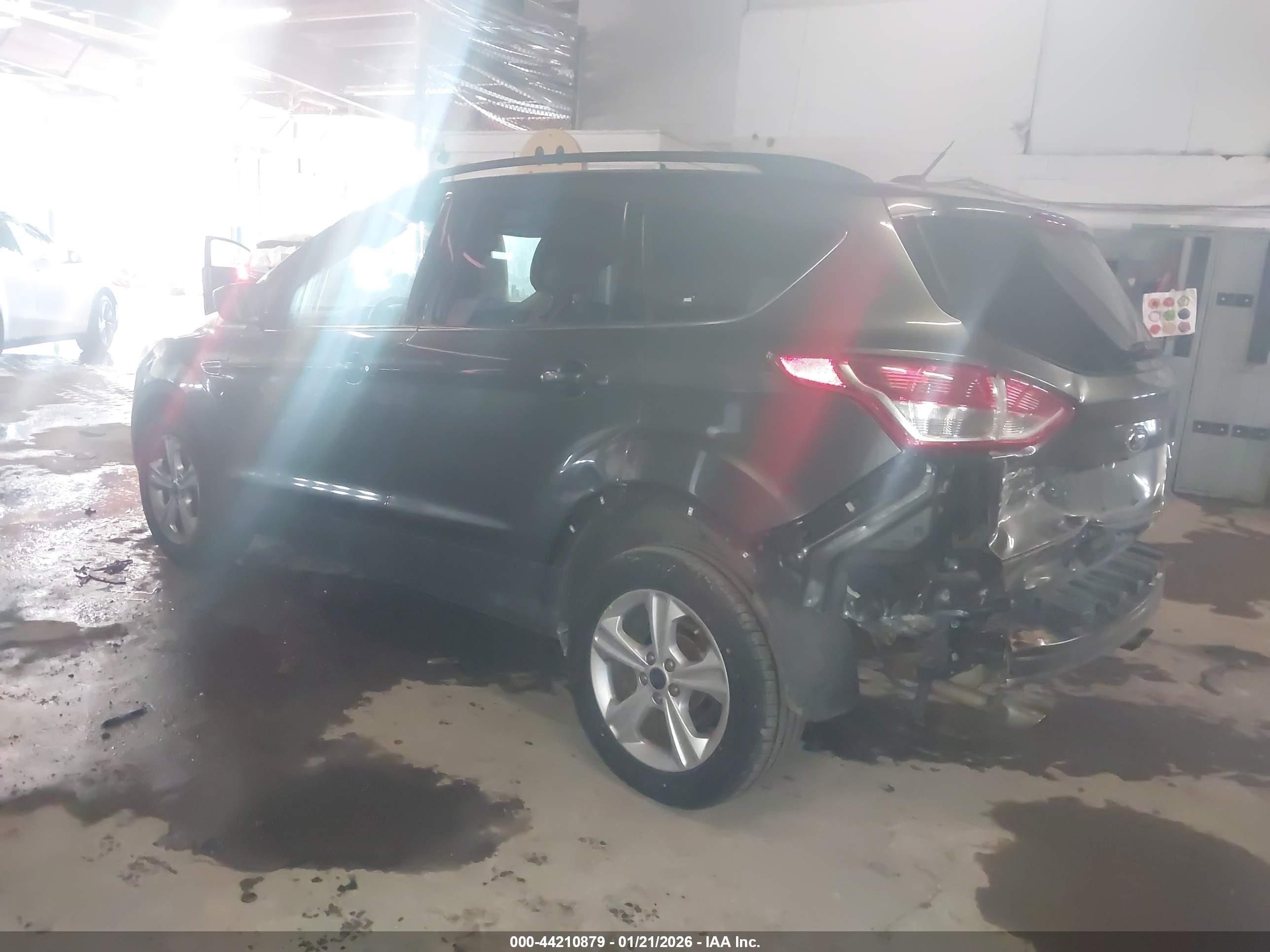 FORD ESCAPE image 3