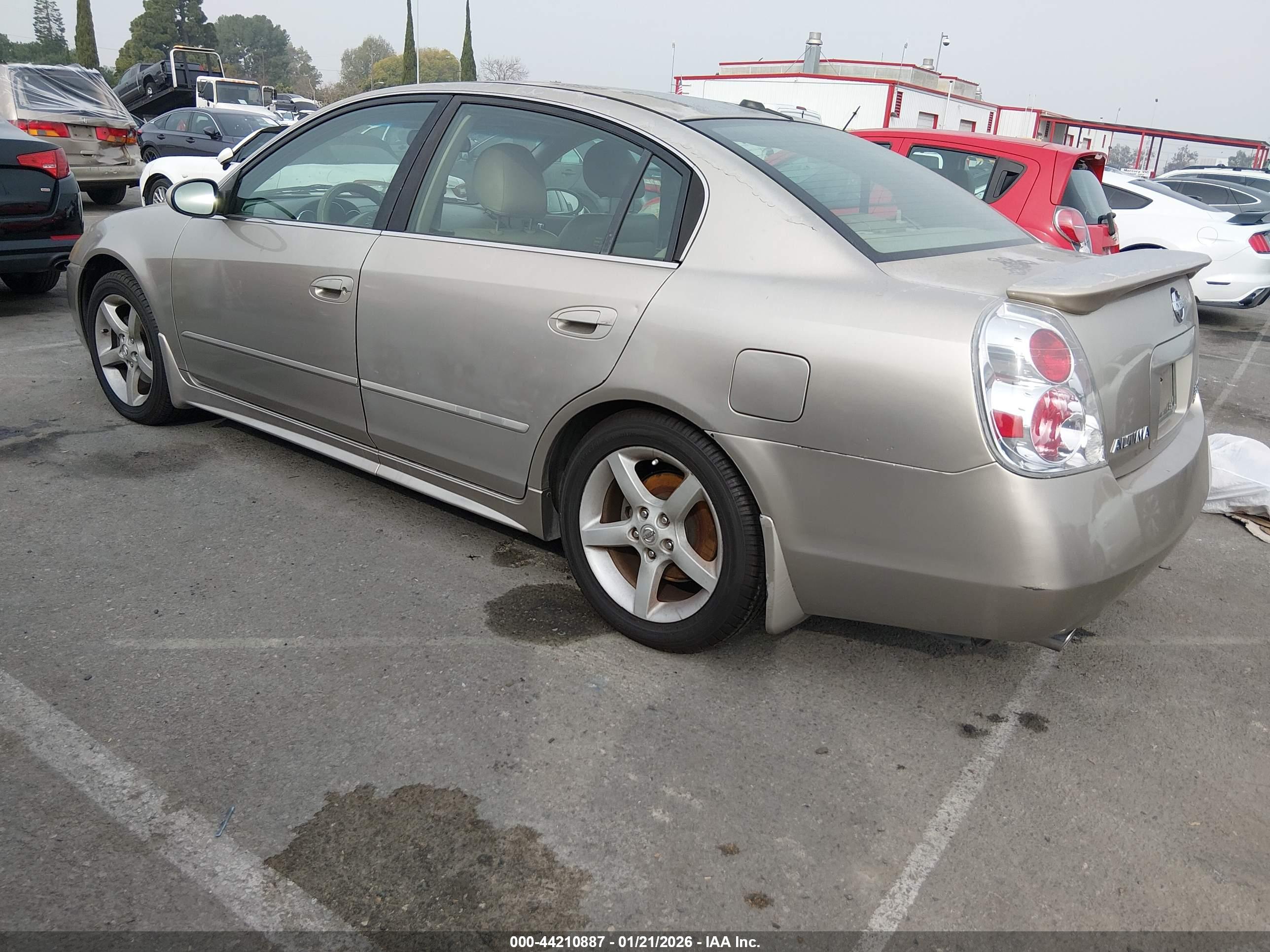 NISSAN ALTIMA image 3