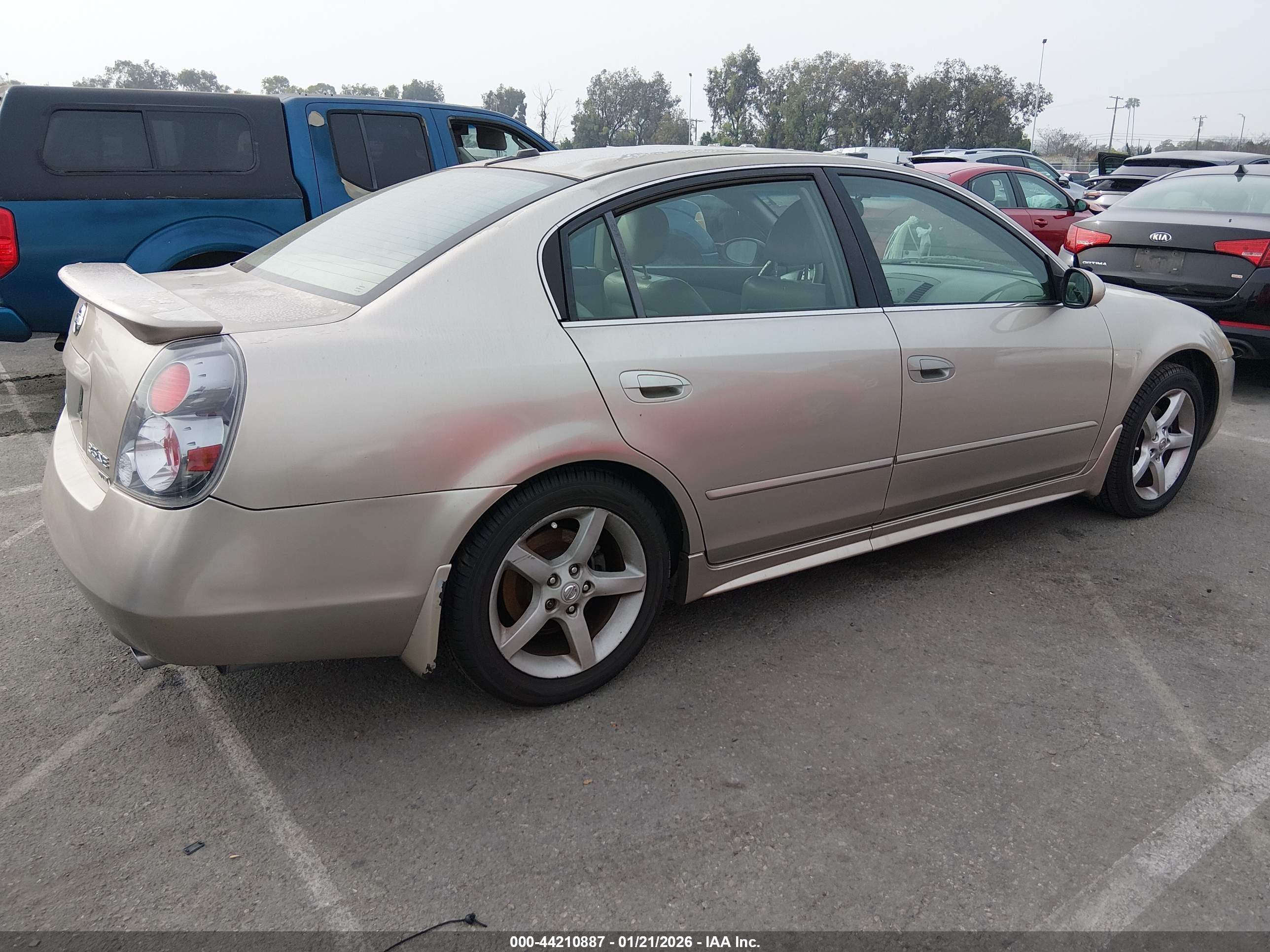 NISSAN ALTIMA image 4