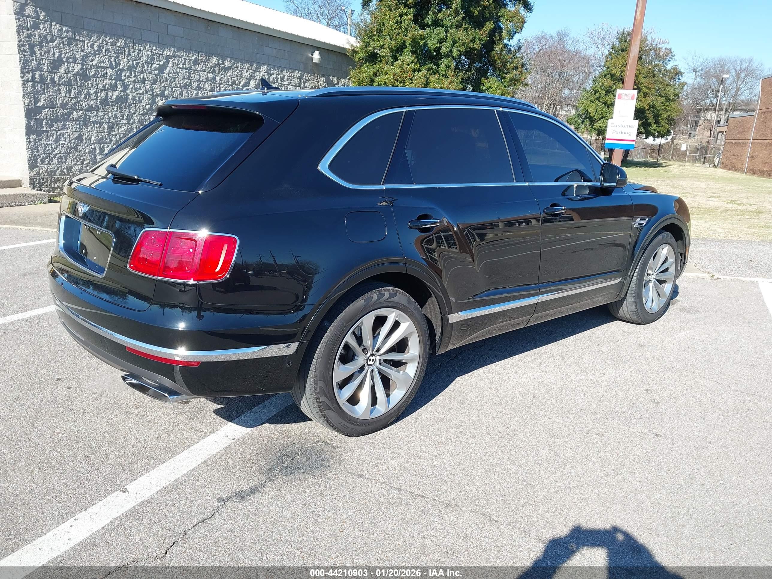 BENTLEY BENTAYGA image 4