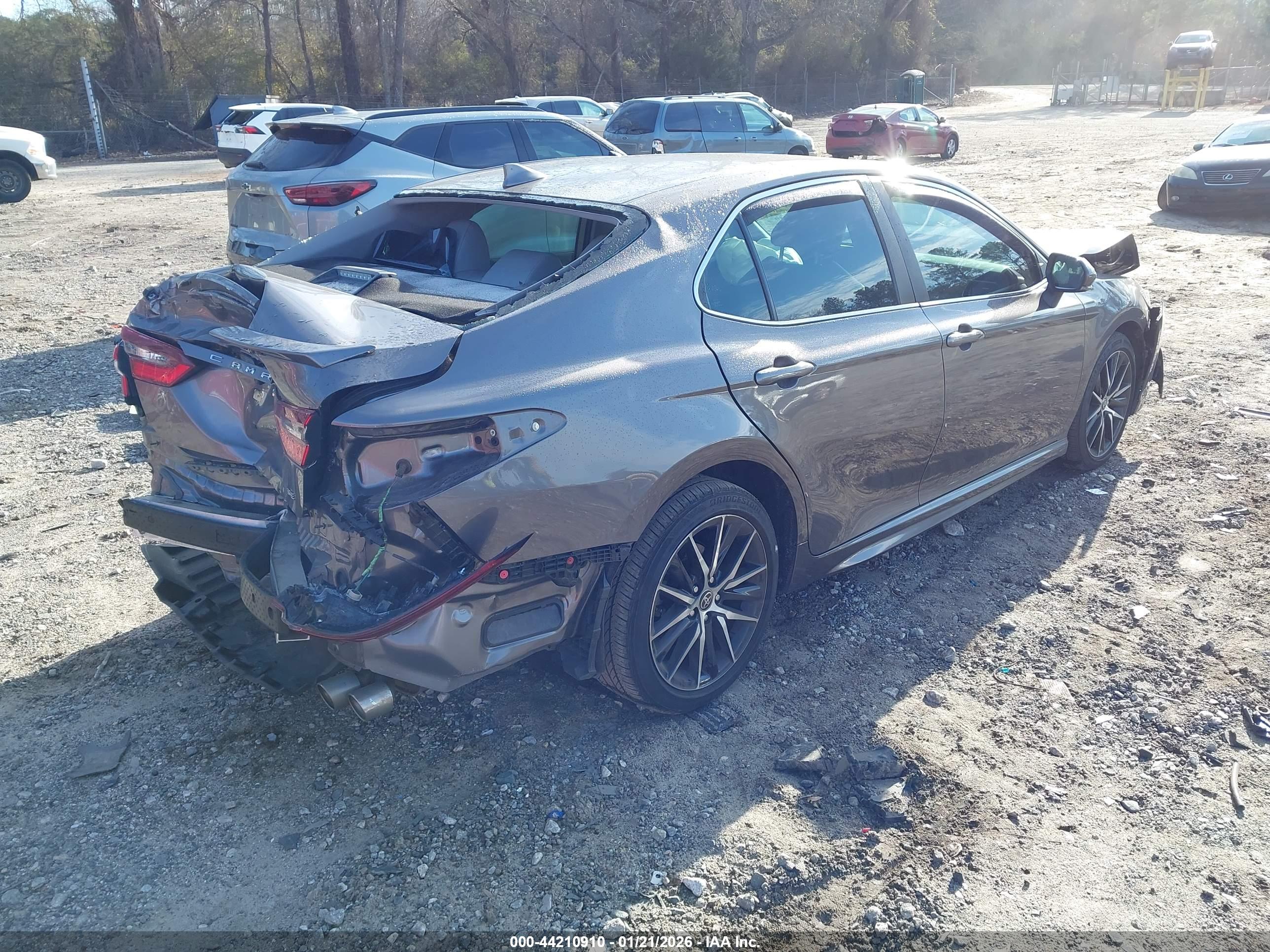 TOYOTA CAMRY image 4