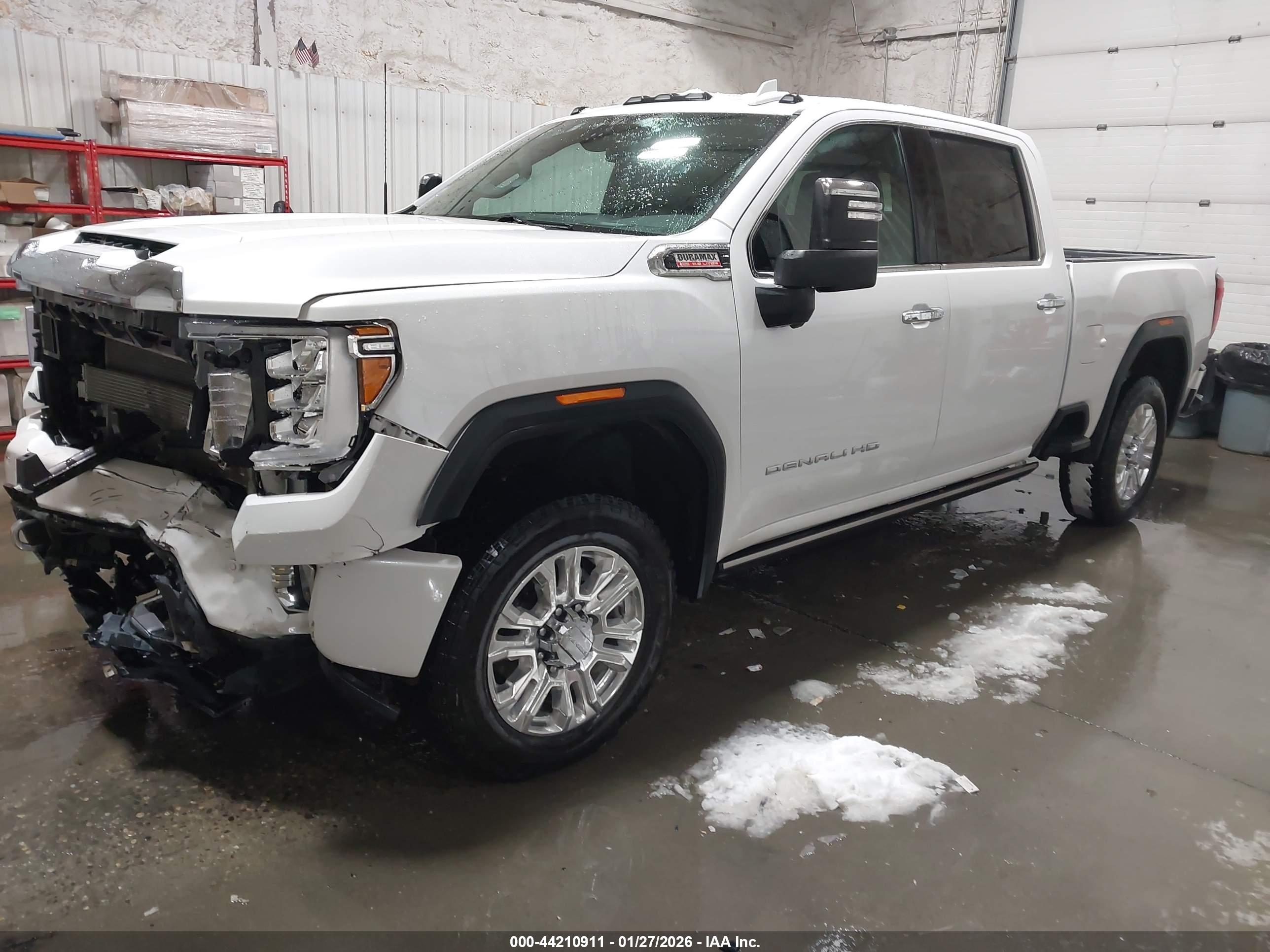 GMC SIERRA image 2