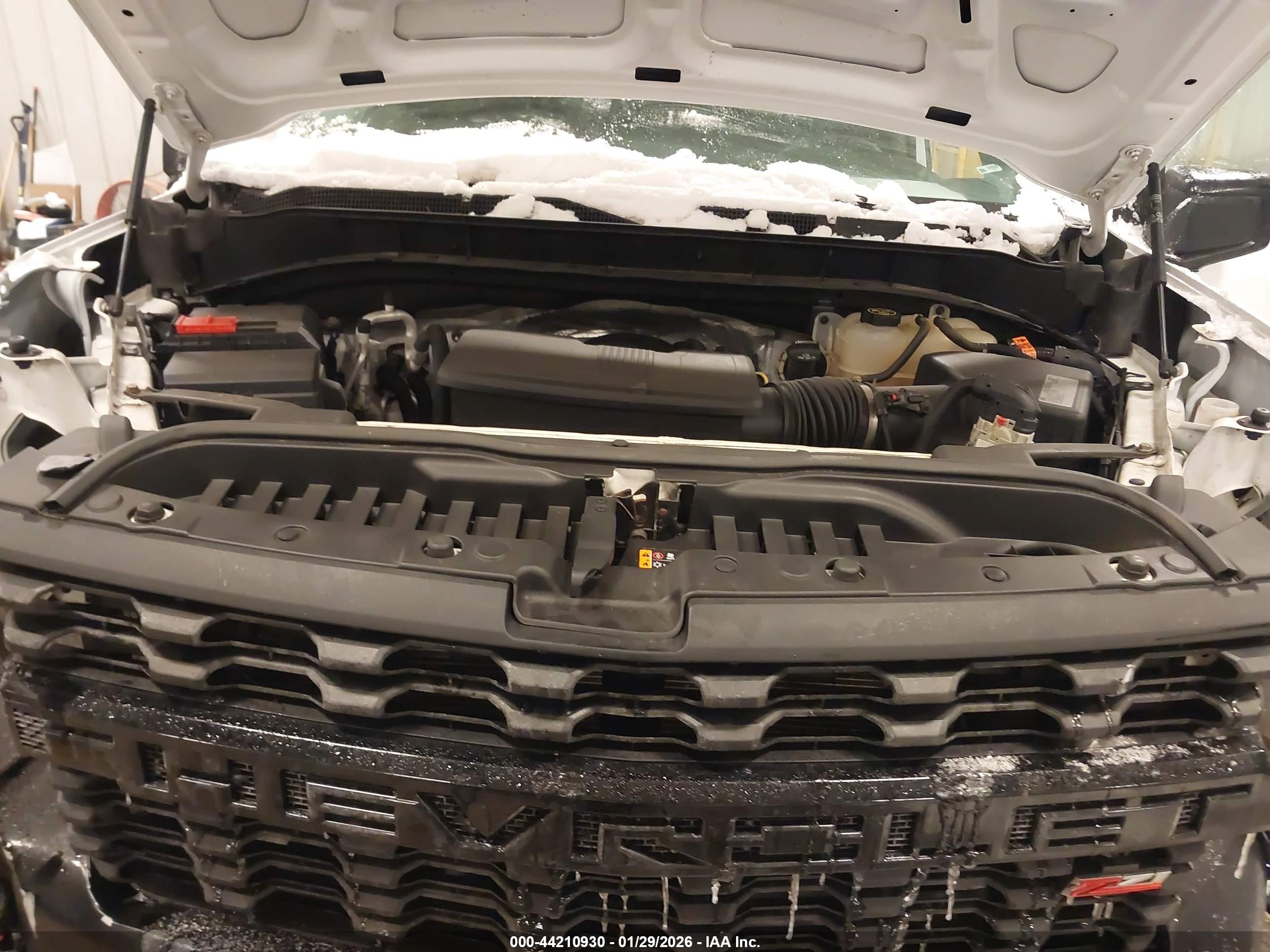CHEVROLET SILVERADO image 10