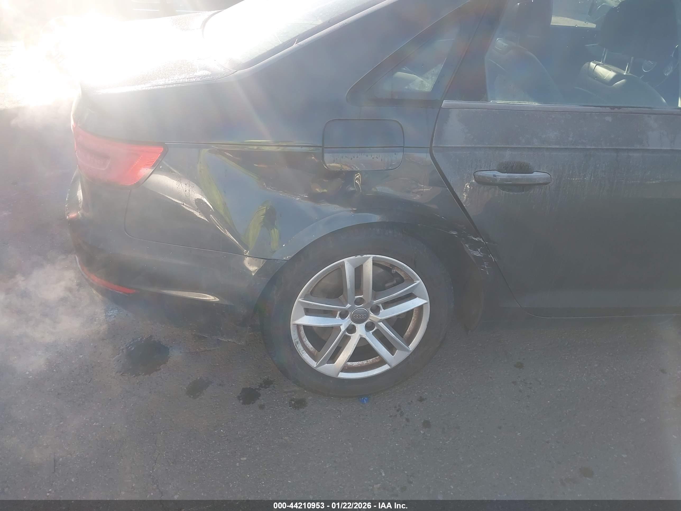 AUDI A4 image 6