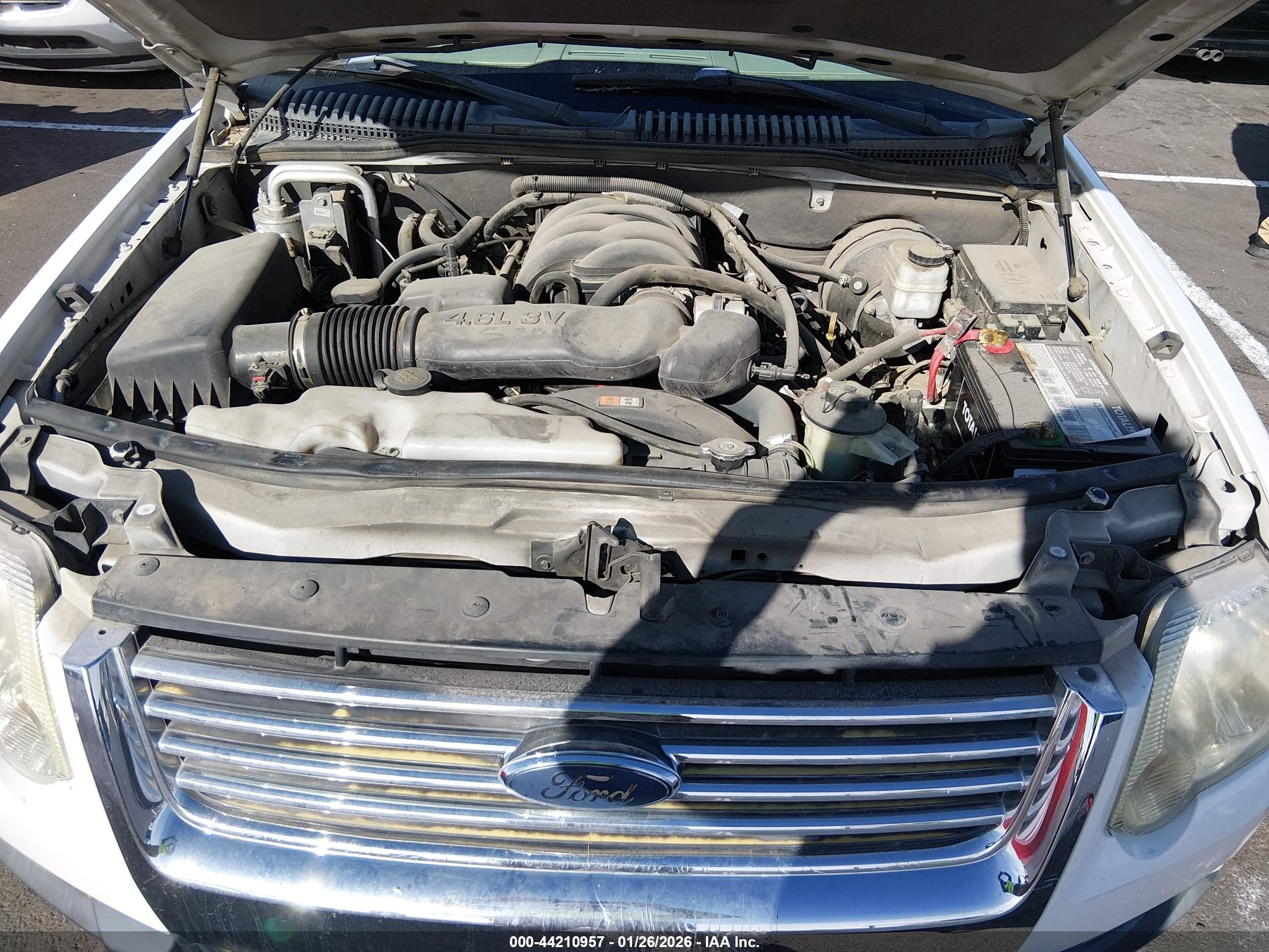 FORD EXPLORER image 10