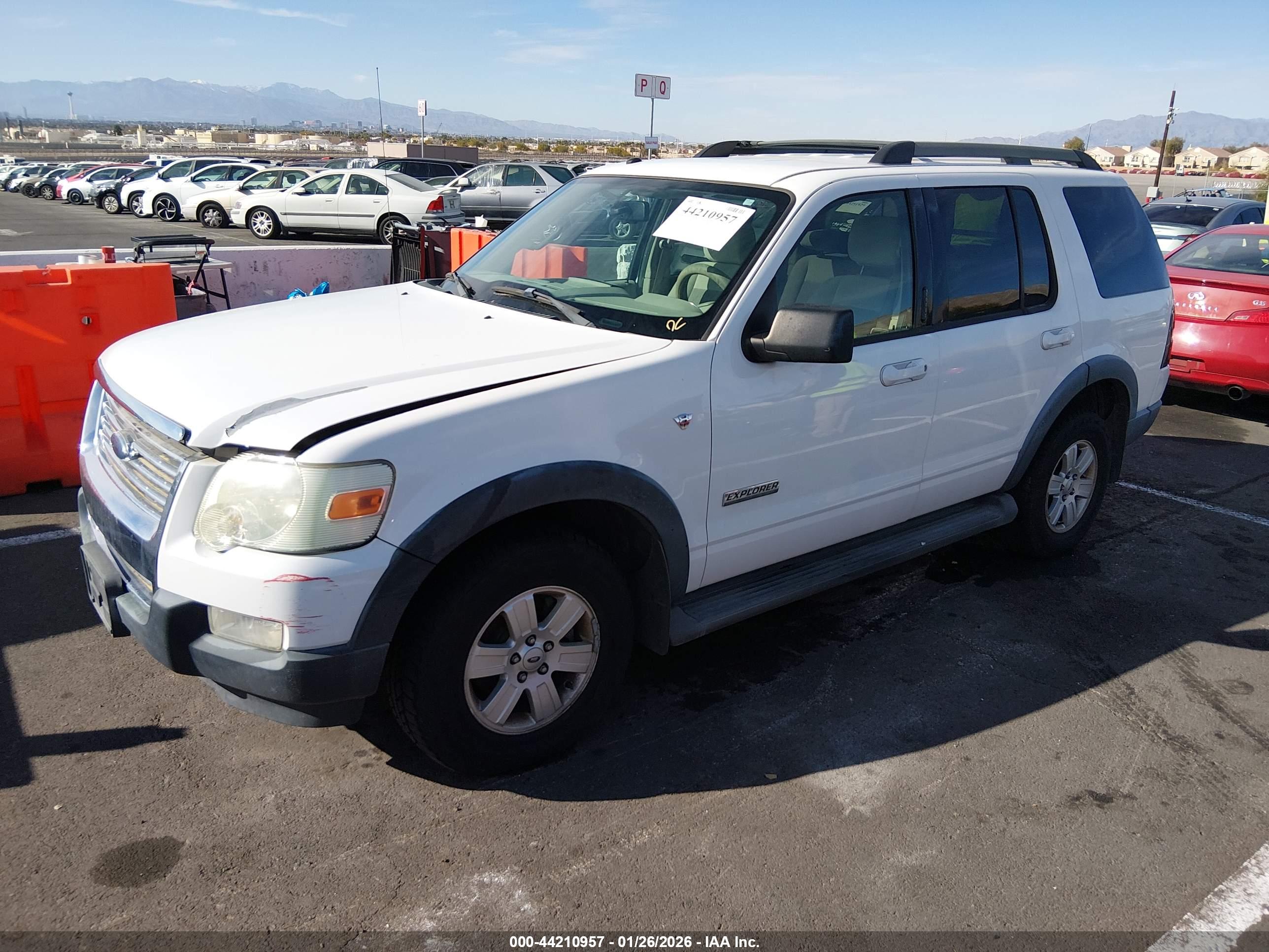FORD EXPLORER image 2