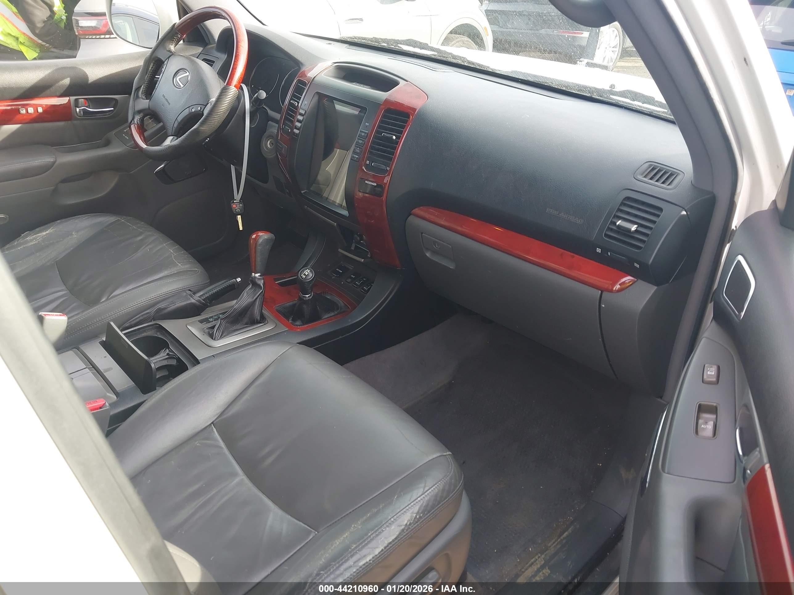 LEXUS GX image 5
