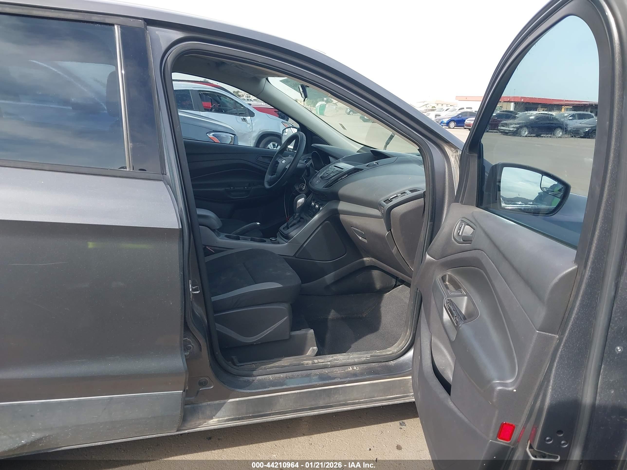 FORD ESCAPE image 5