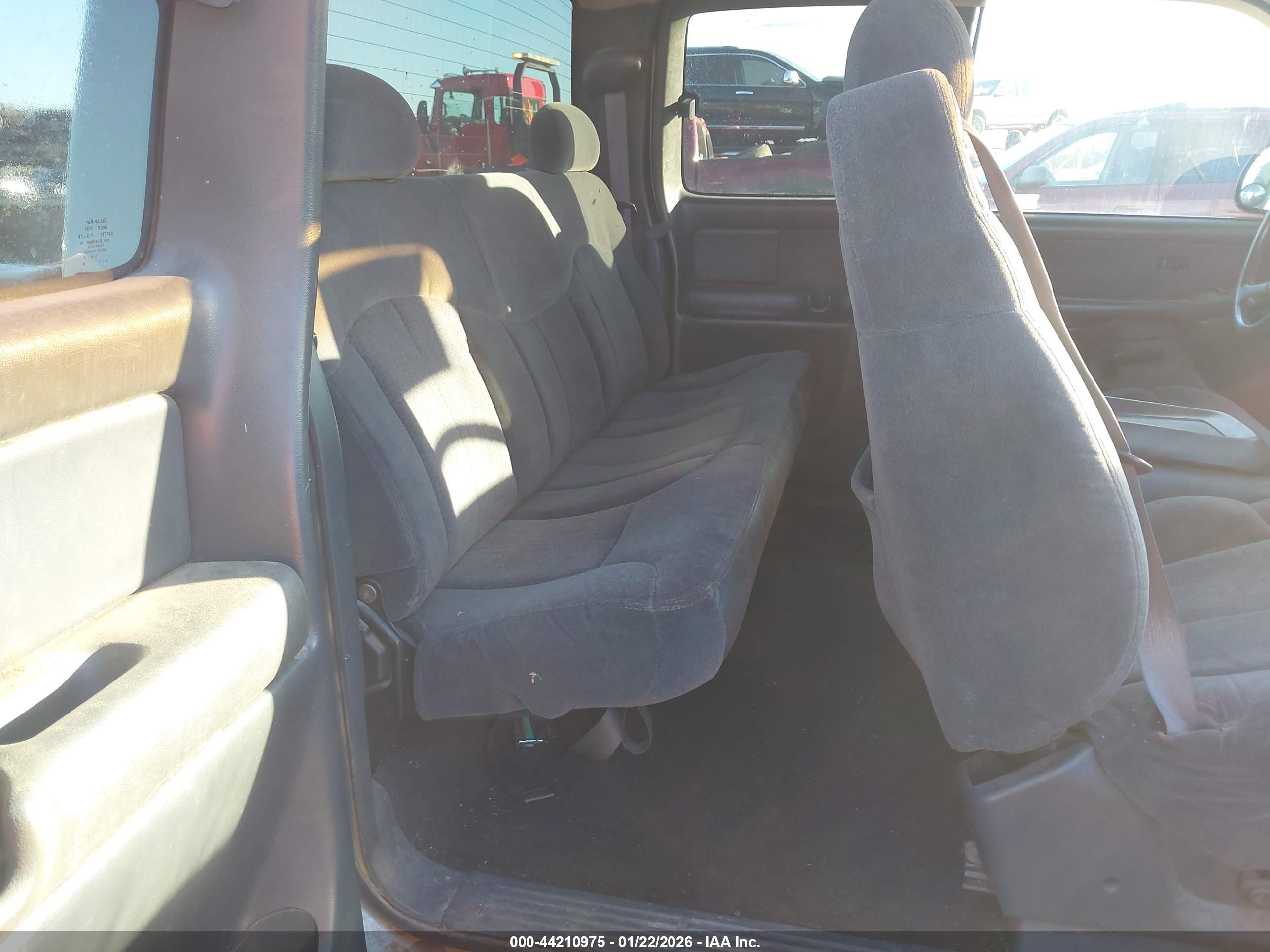 CHEVROLET SILVERADO image 8