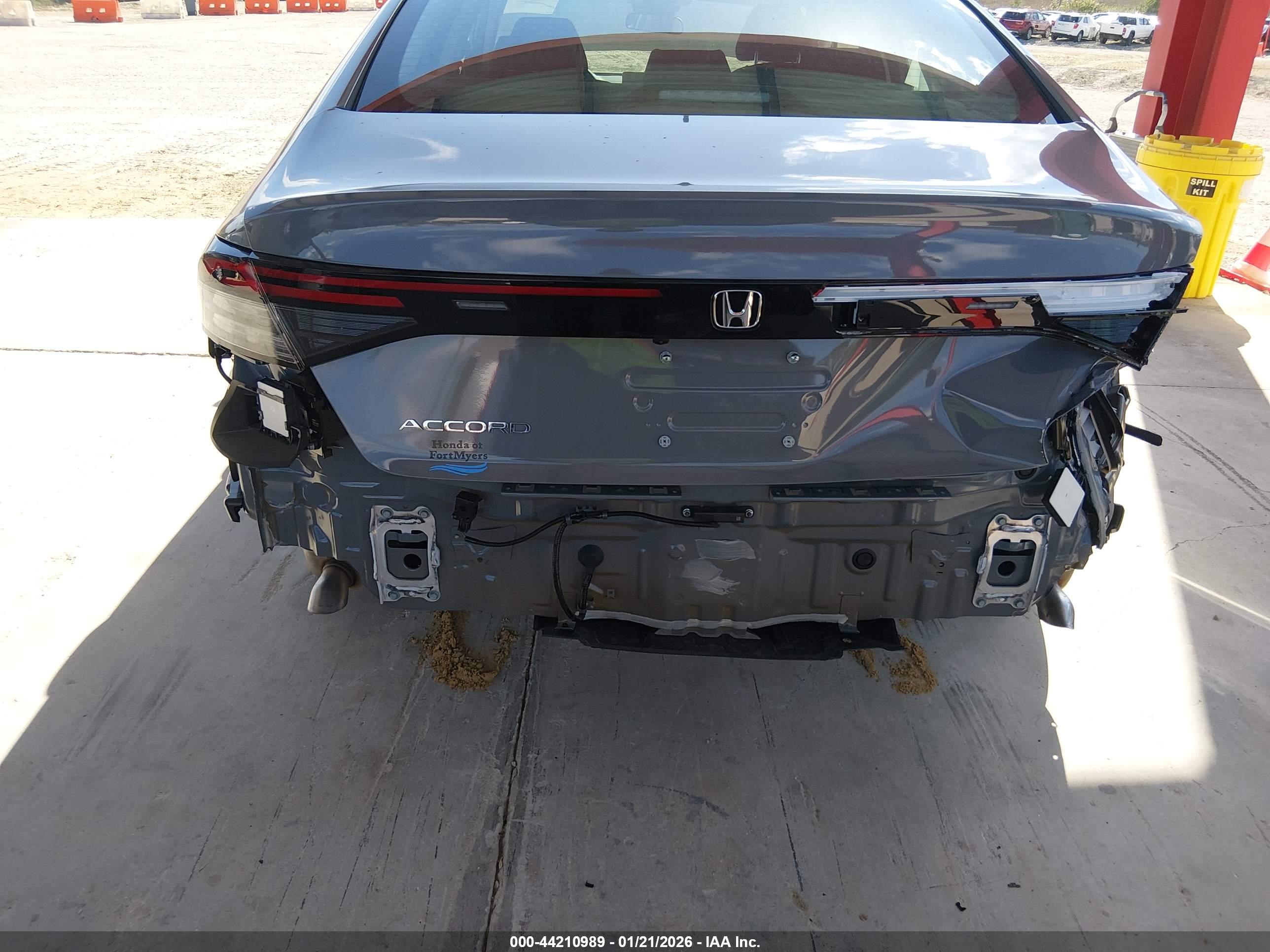 HONDA ACCORD image 6