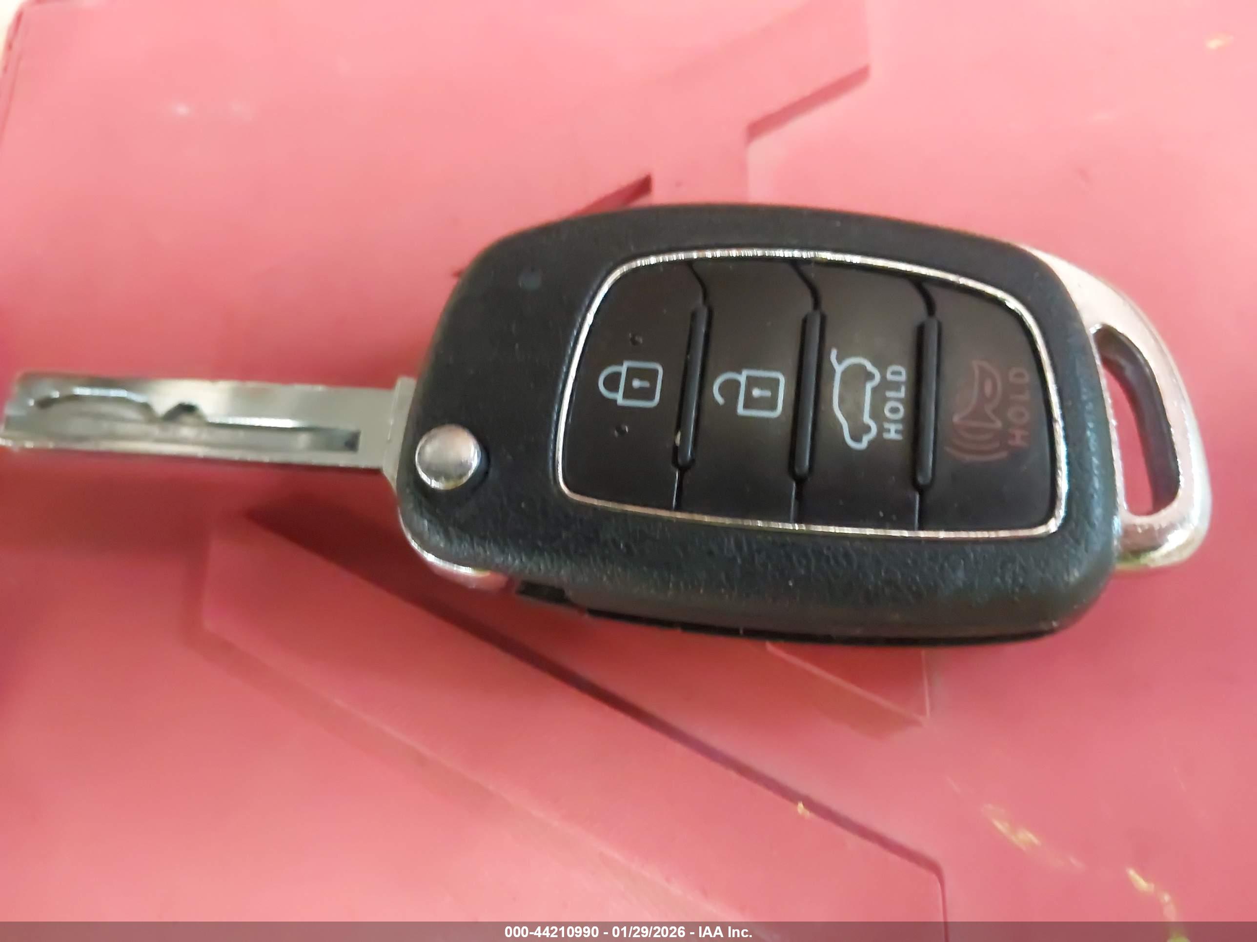 HYUNDAI SANTA image 11