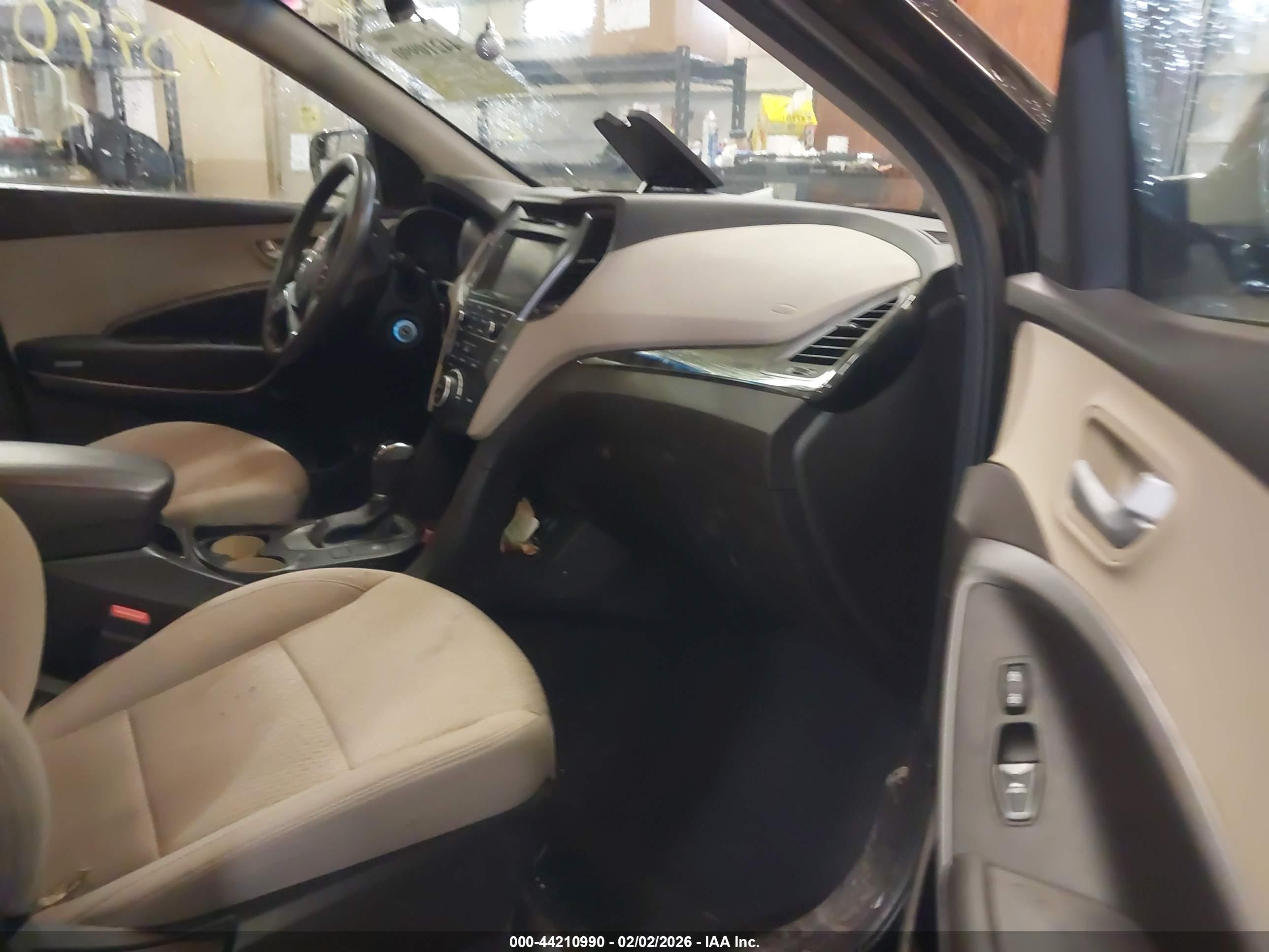 HYUNDAI SANTA image 5