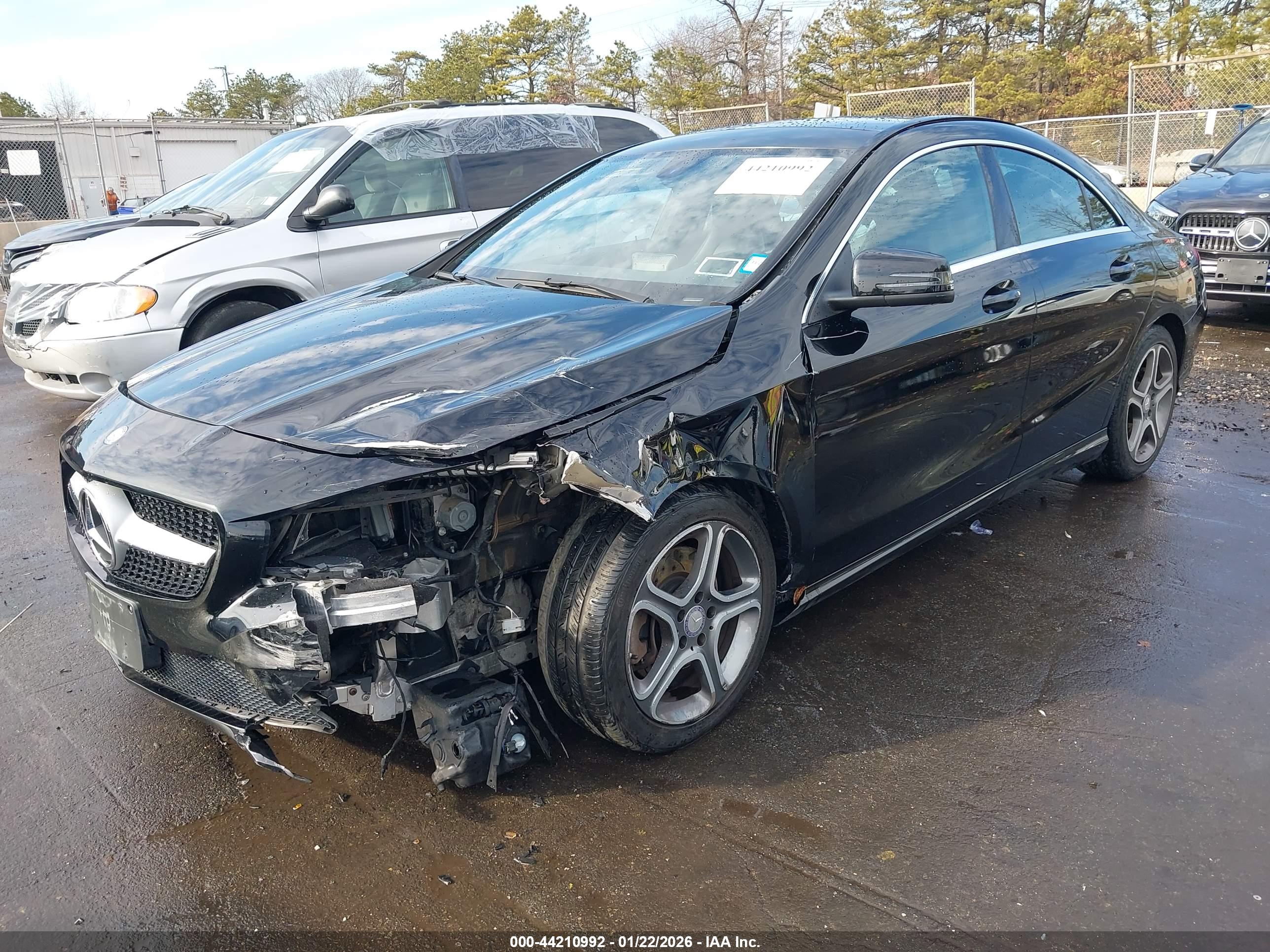 MERCEDES-BENZ CLA image 2