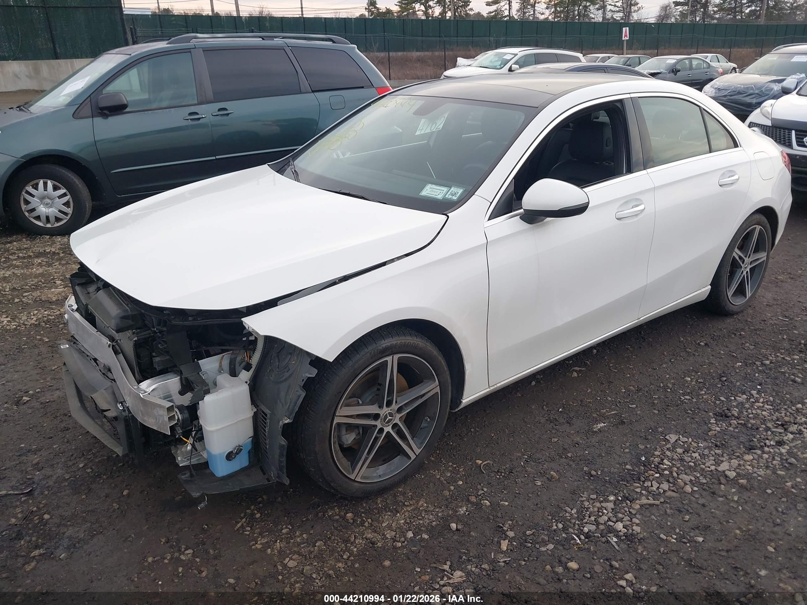 MERCEDES-BENZ A image 2