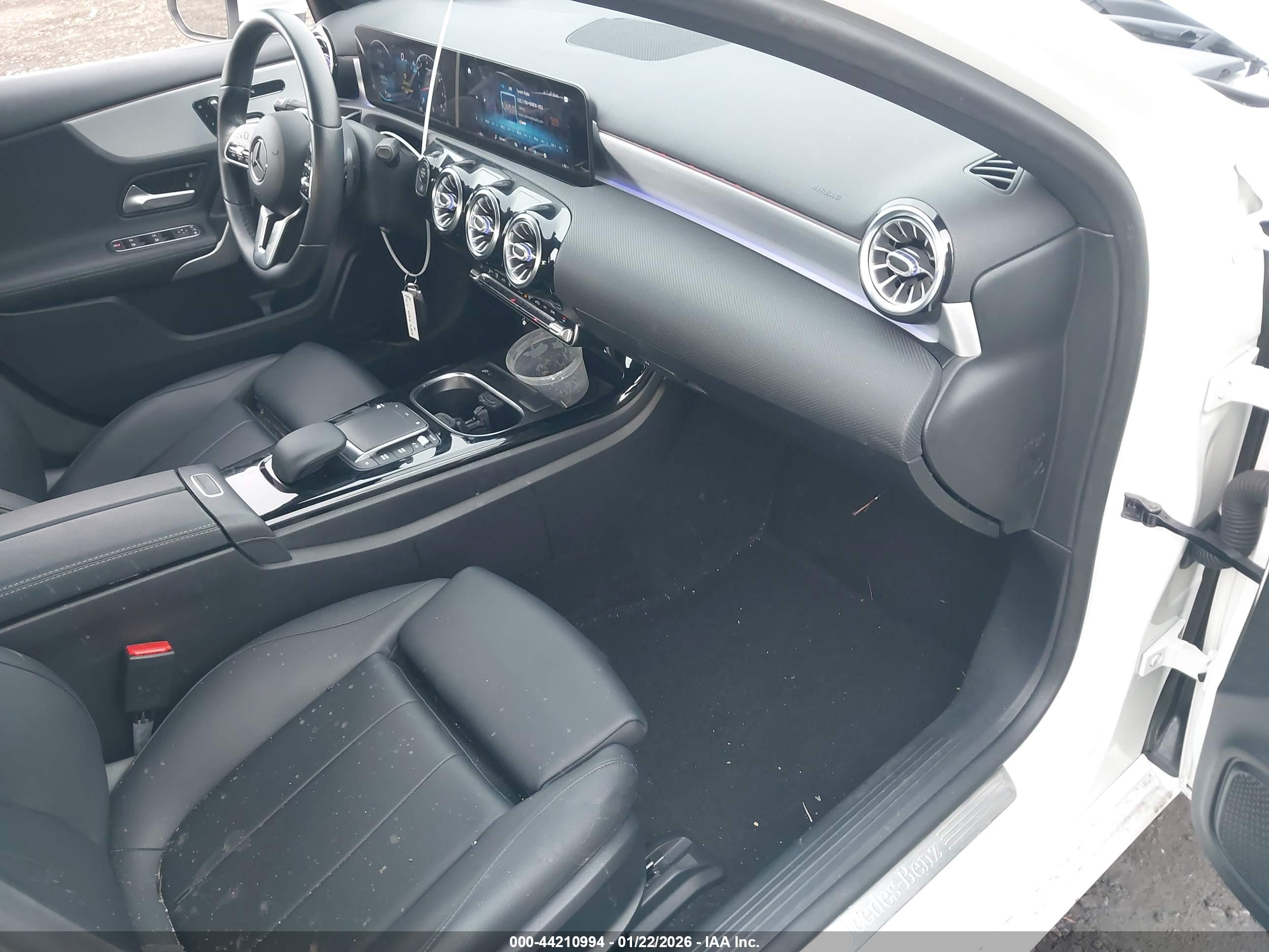 MERCEDES-BENZ A image 5