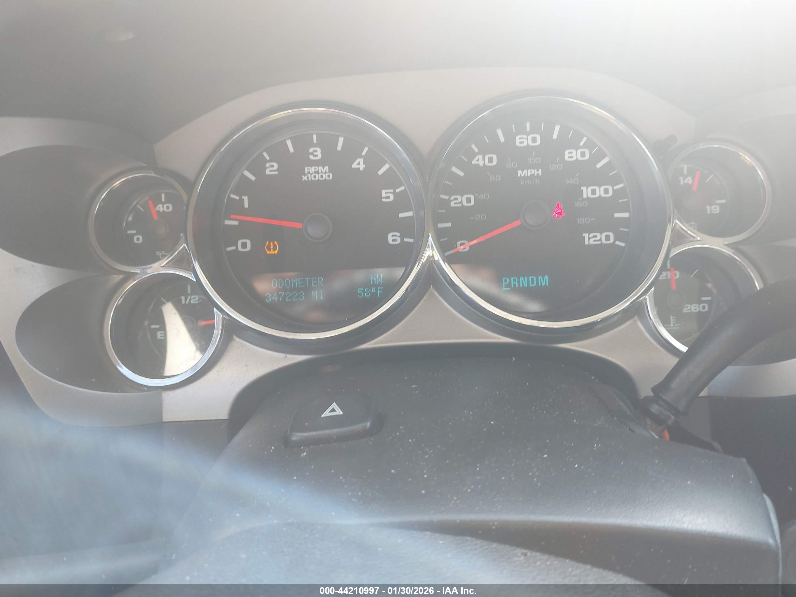 CHEVROLET SILVERADO image 7