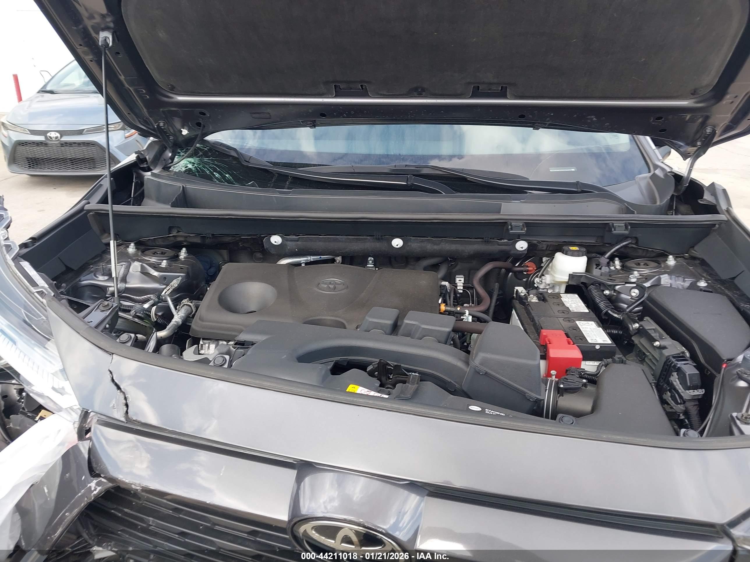 TOYOTA RAV4 image 10