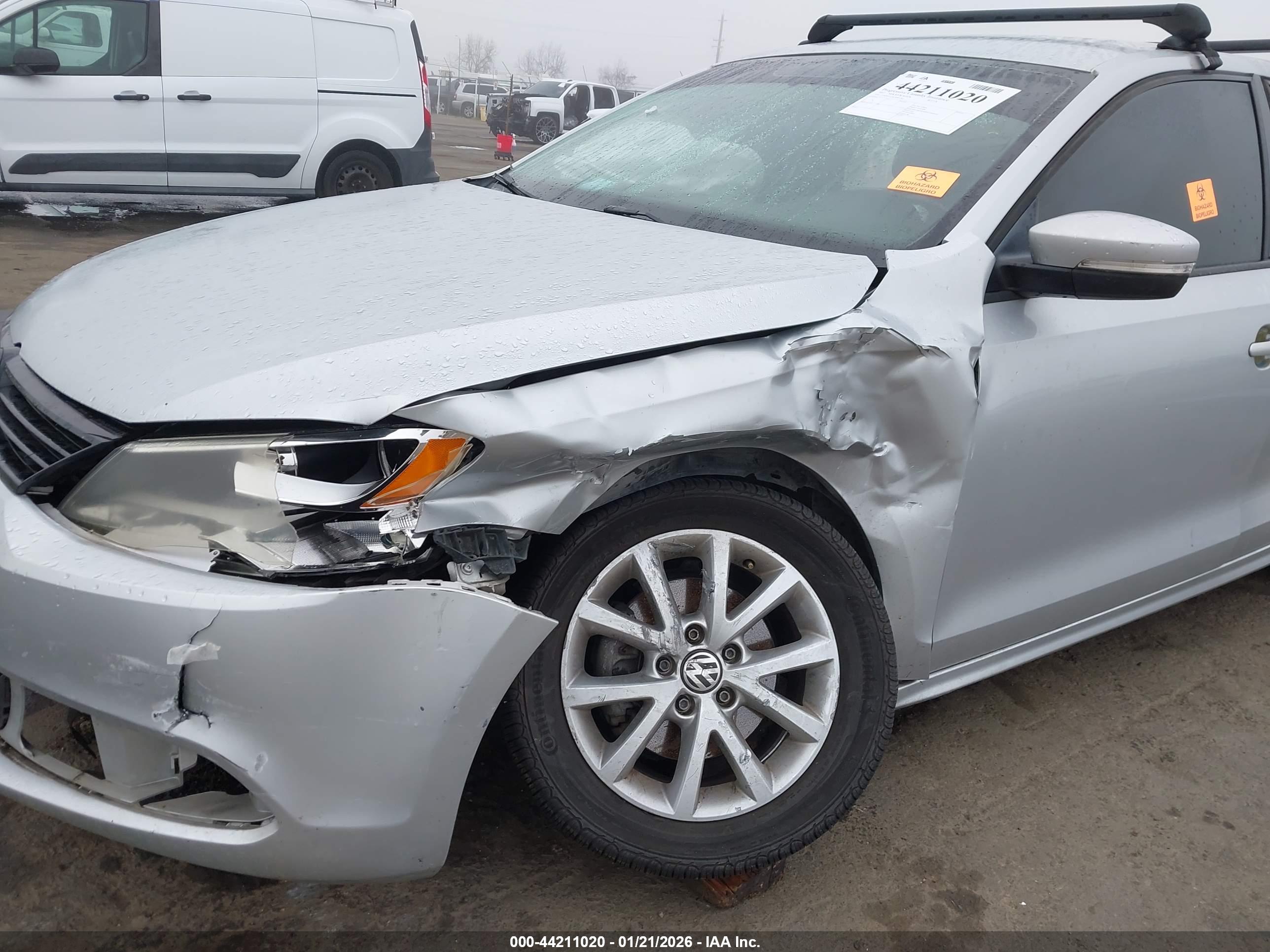 VOLKSWAGEN JETTA image 6