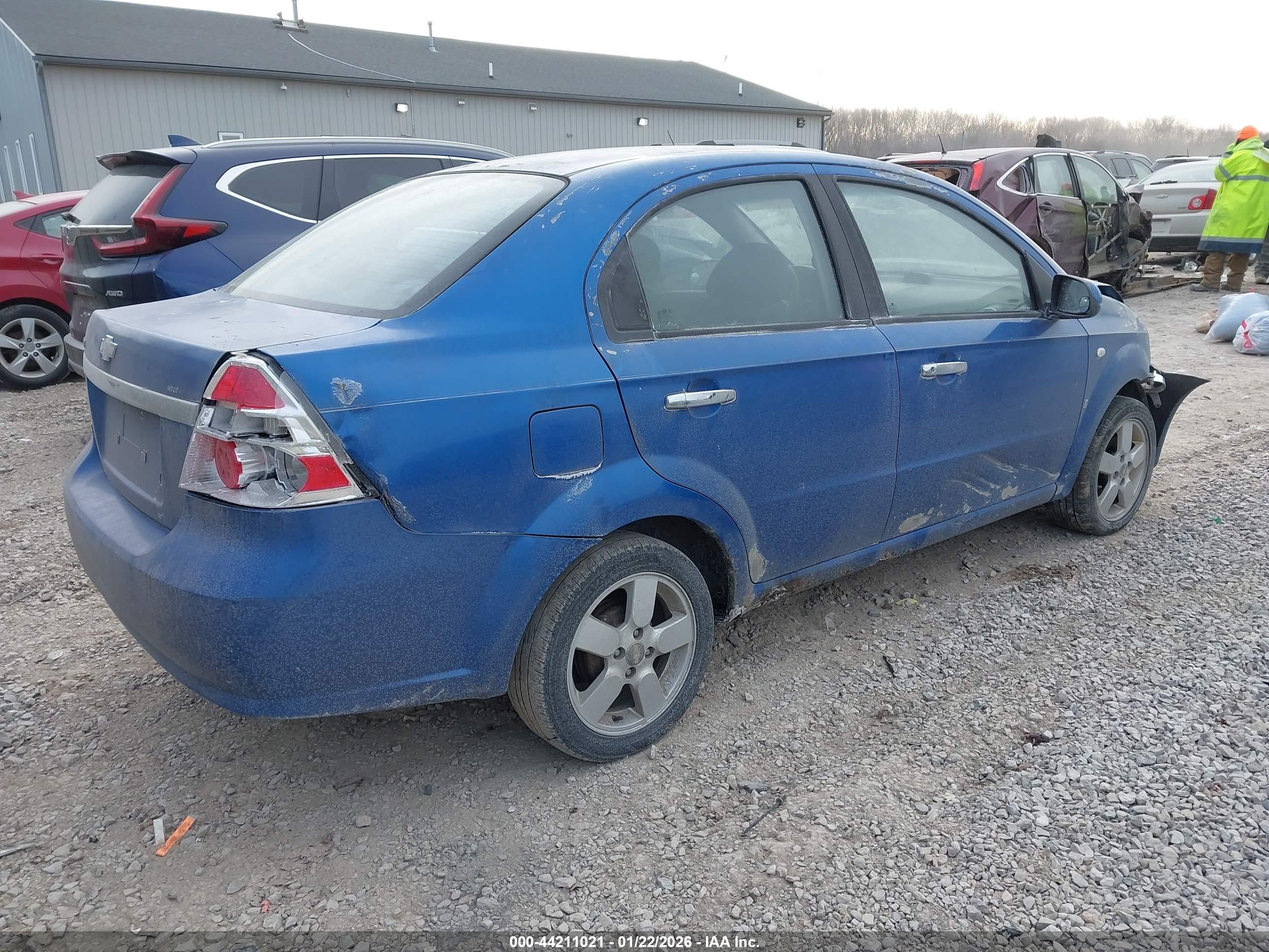 CHEVROLET AVEO image 4