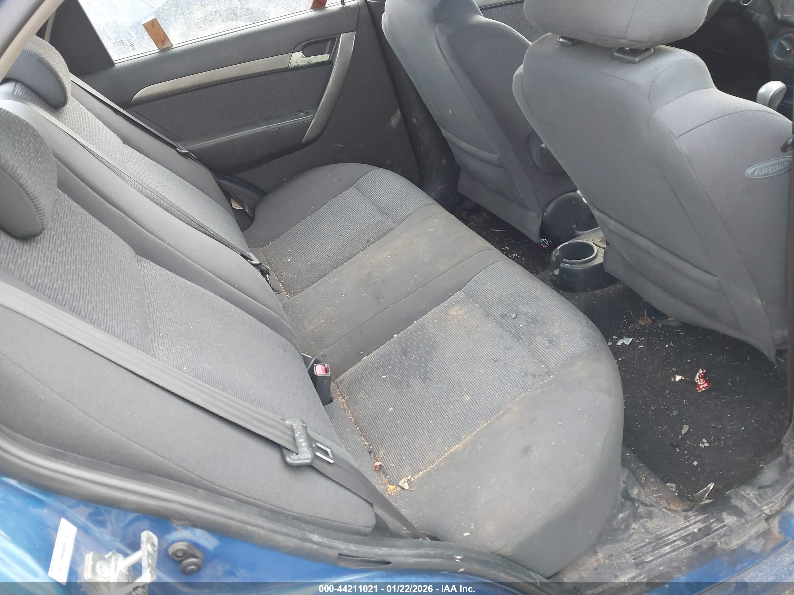 CHEVROLET AVEO image 8