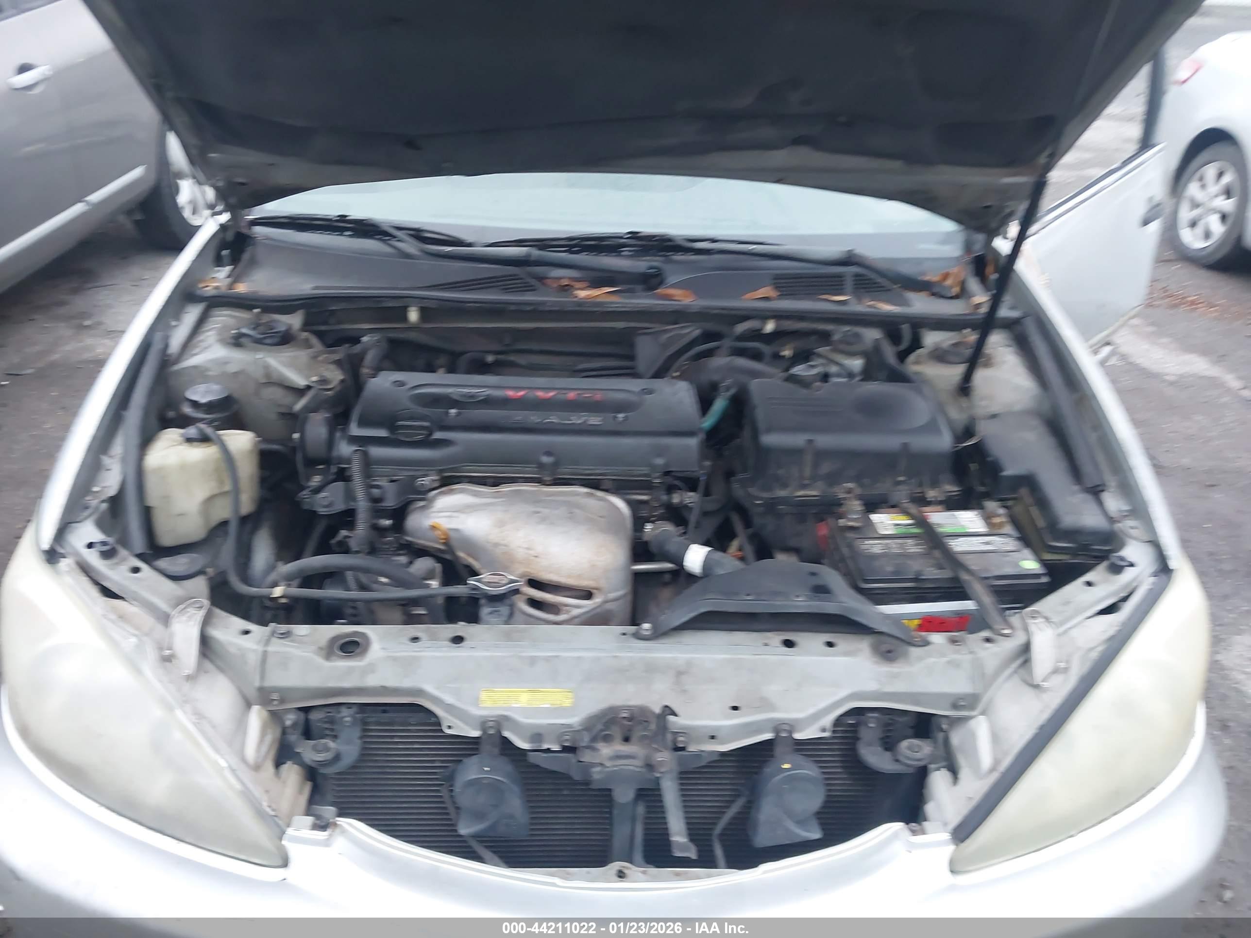 TOYOTA CAMRY image 10