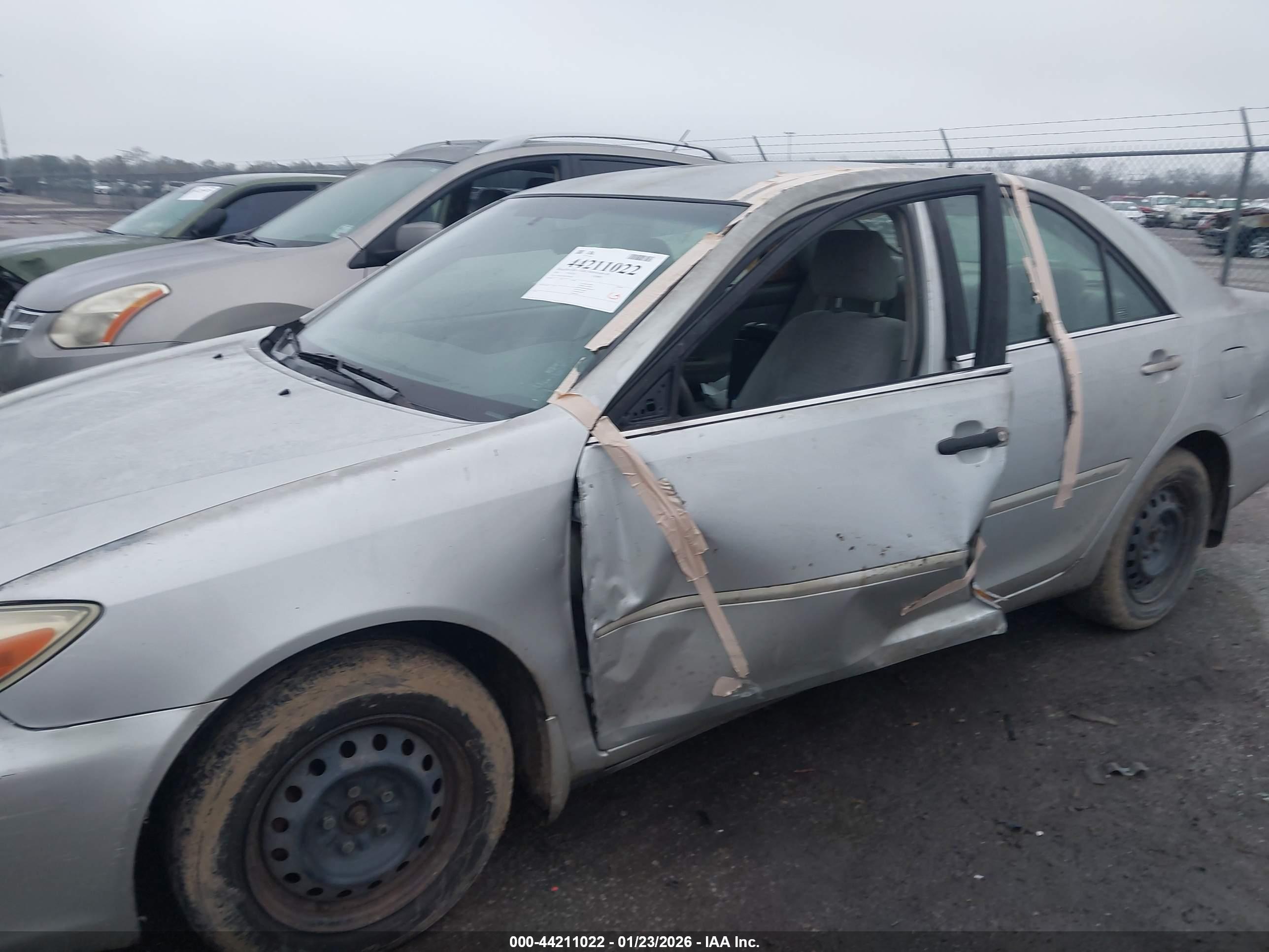 TOYOTA CAMRY image 6