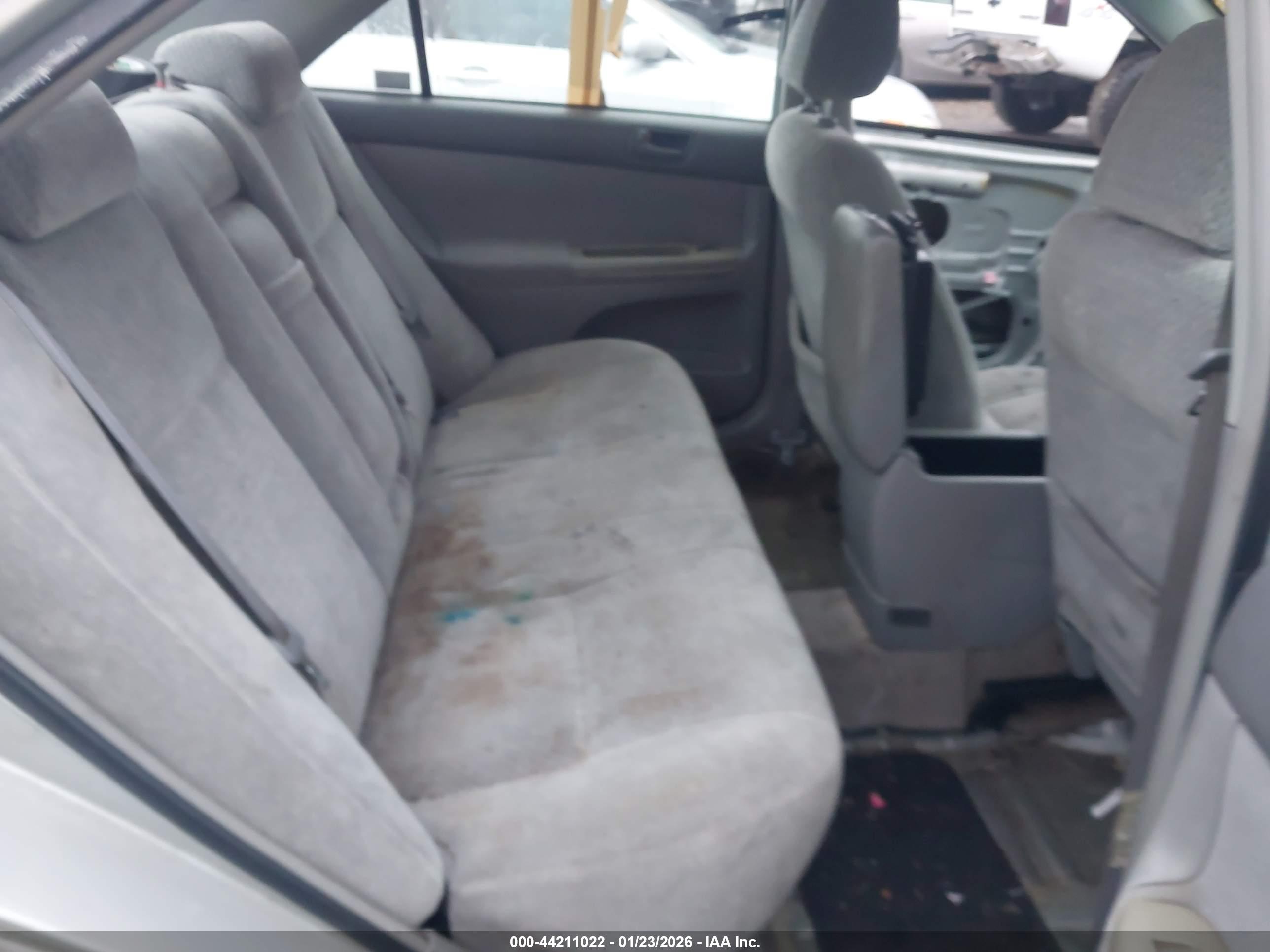 TOYOTA CAMRY image 8