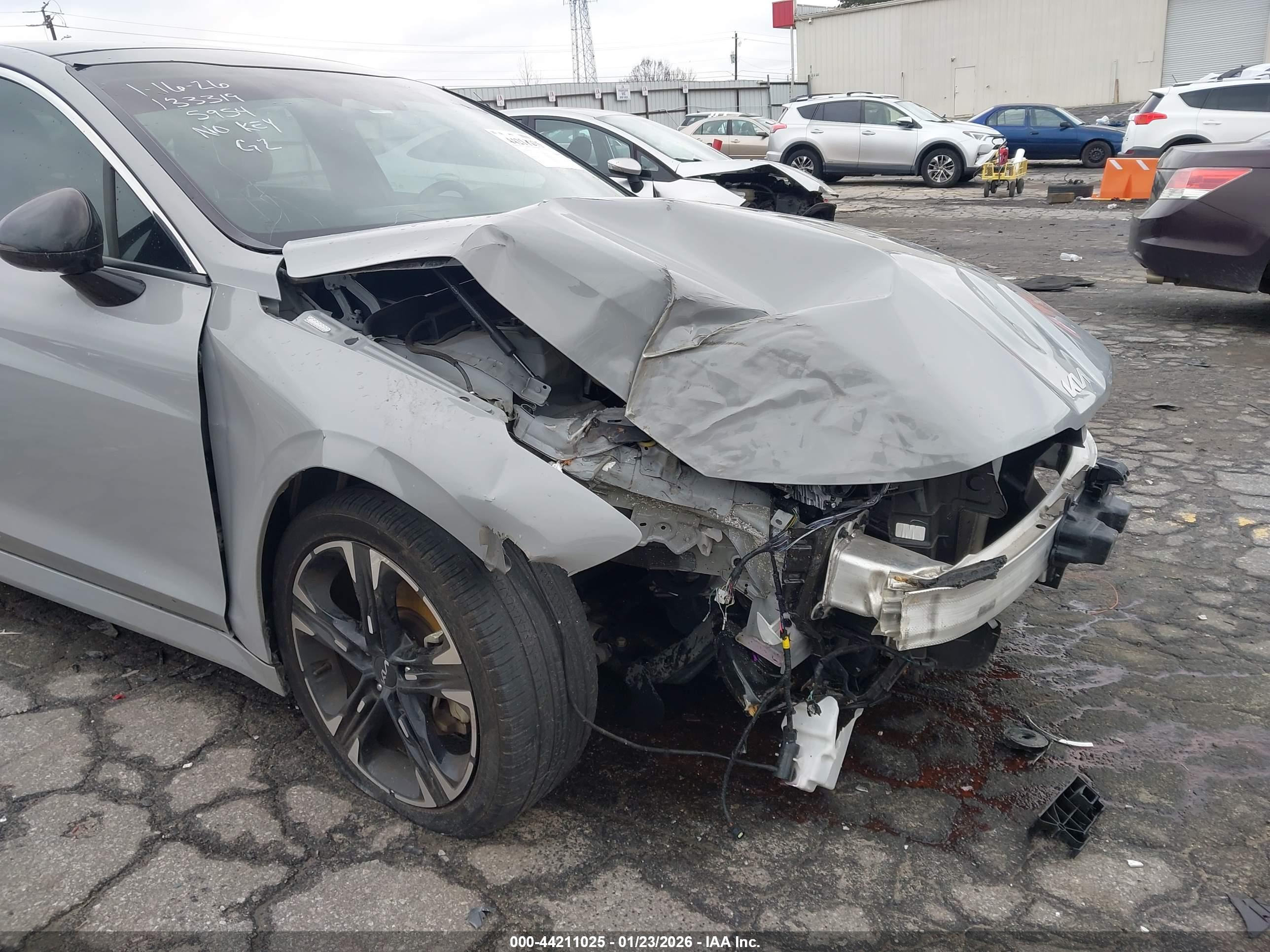 KIA K5 image 6
